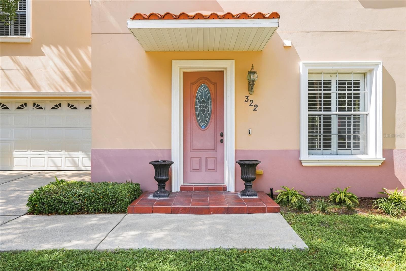 Townhouse at THE BORGHESE VILLAS AT WESTSHO, TAMPA, photo 3 of 42