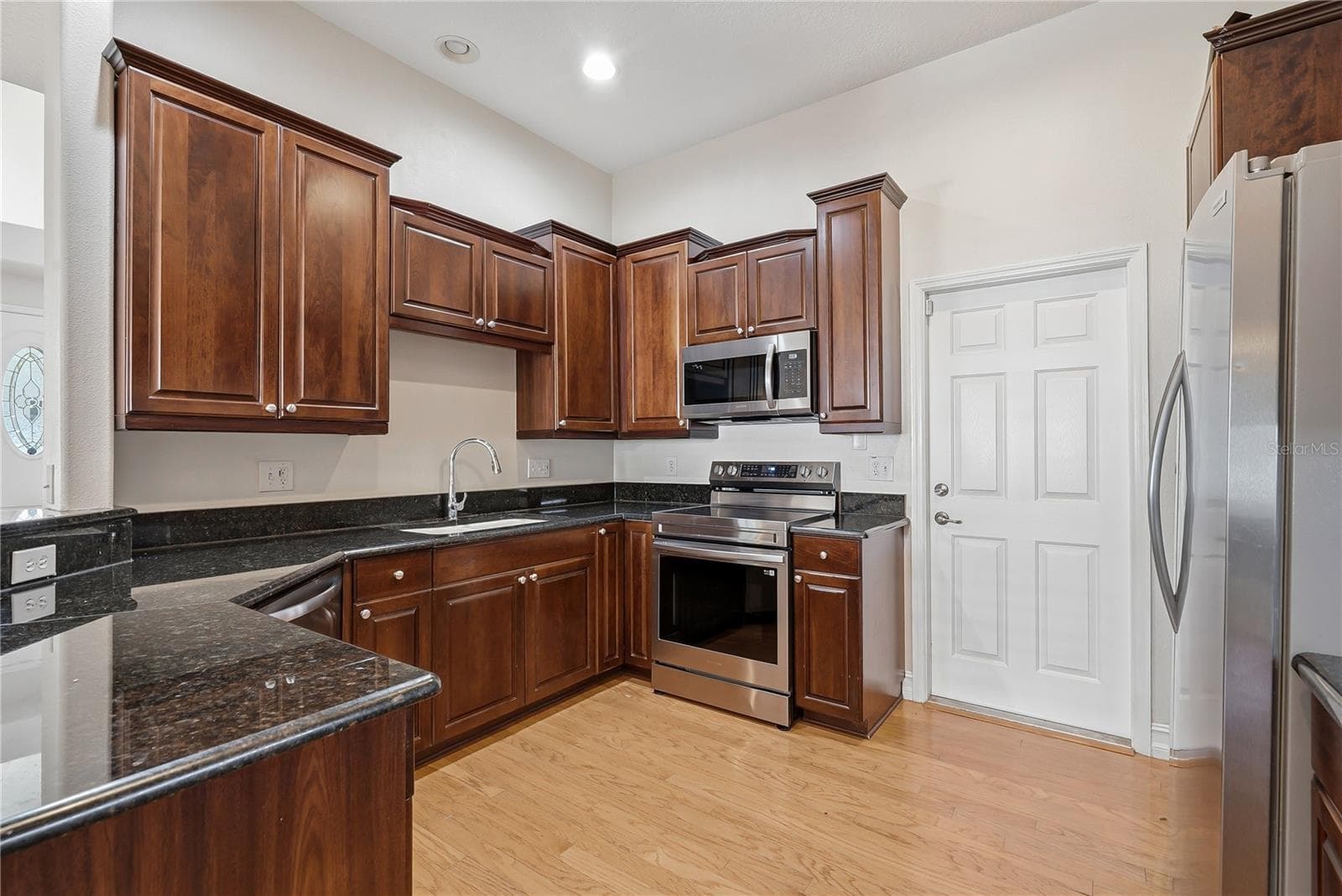 Townhouse at THE BORGHESE VILLAS AT WESTSHO, TAMPA, photo 10 of 42