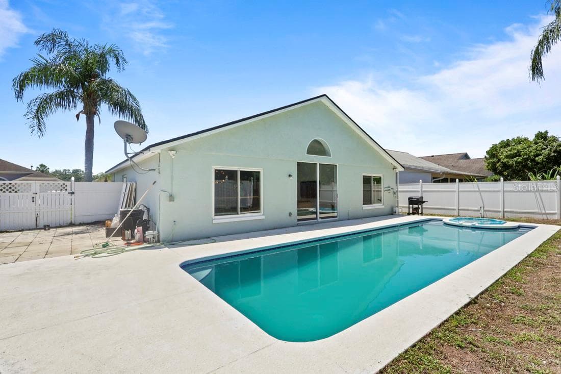 Single Family Residence at 11836 HARTFORDSHIRE WAY, ORLANDO, photo 19 of 31