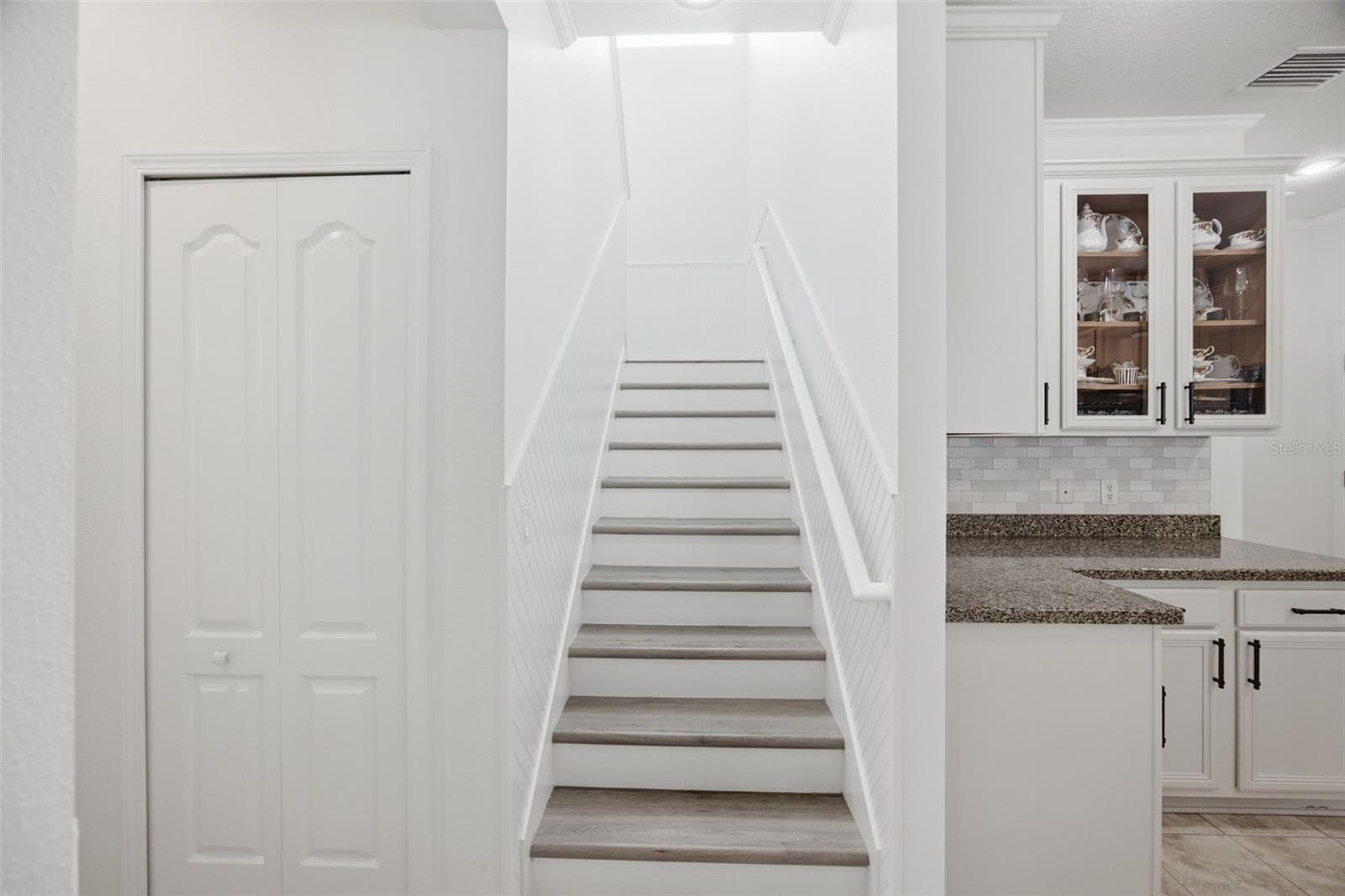 Stairs - 2524 CROSS MORE ST, VALRICO