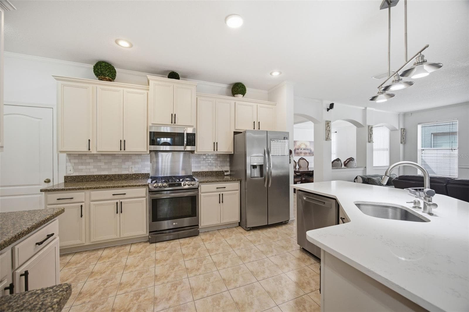 Kitchen - 2524 CROSS MORE ST, VALRICO