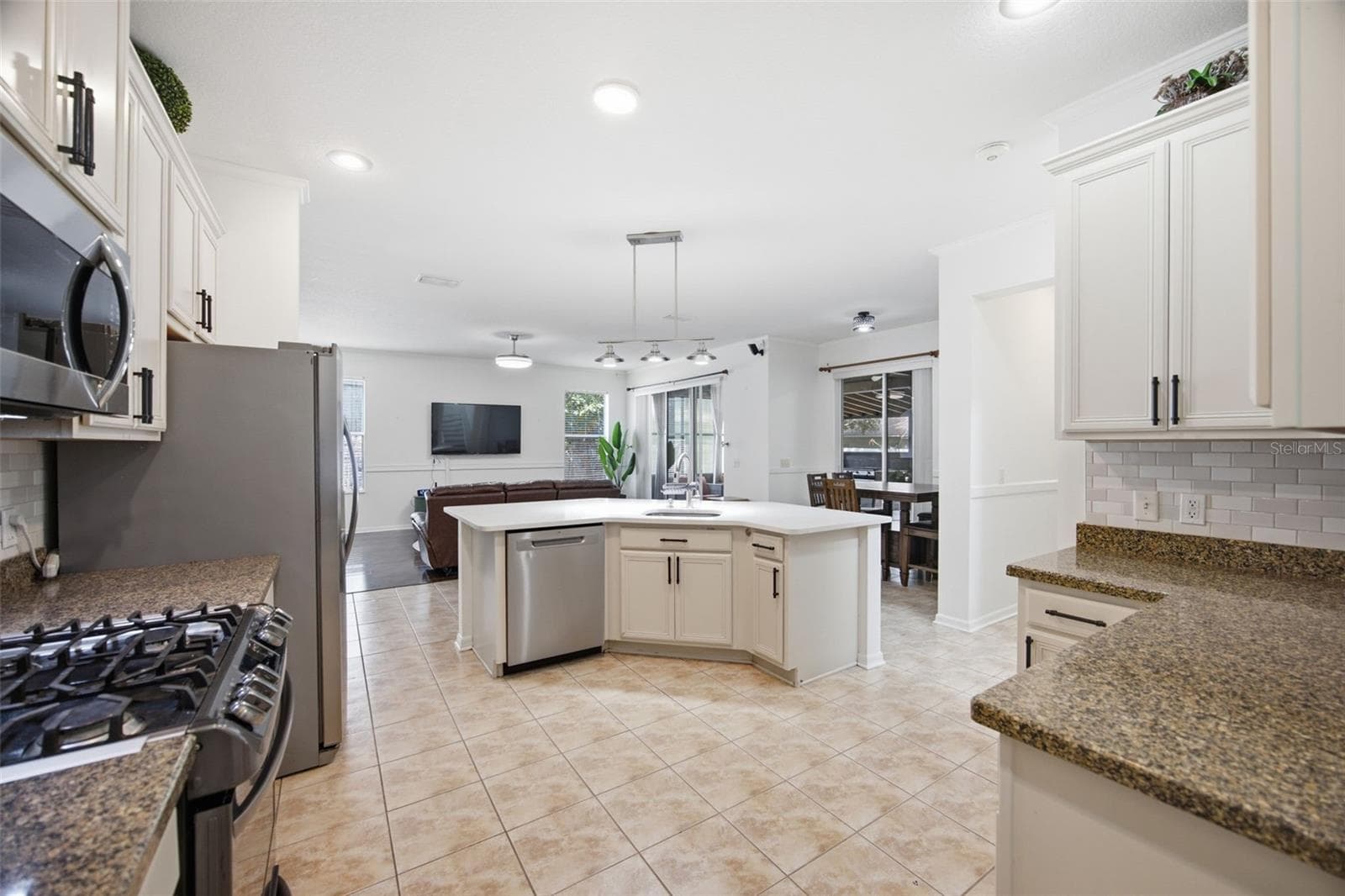 Kitchen - 2524 CROSS MORE ST, VALRICO