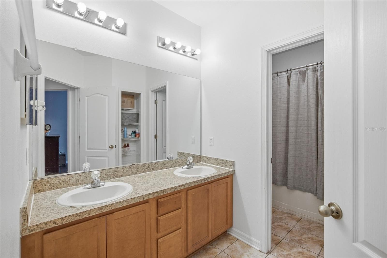 Bathroom 2 - 2524 CROSS MORE ST, VALRICO