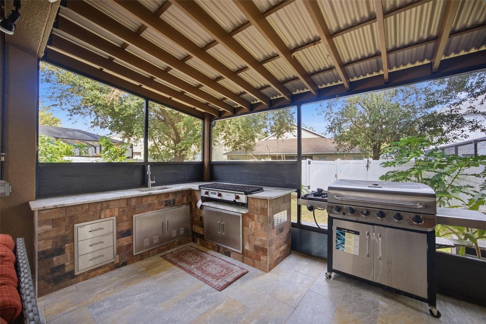 Outdoor Kitchen - 2524 CROSS MORE ST, VALRICO