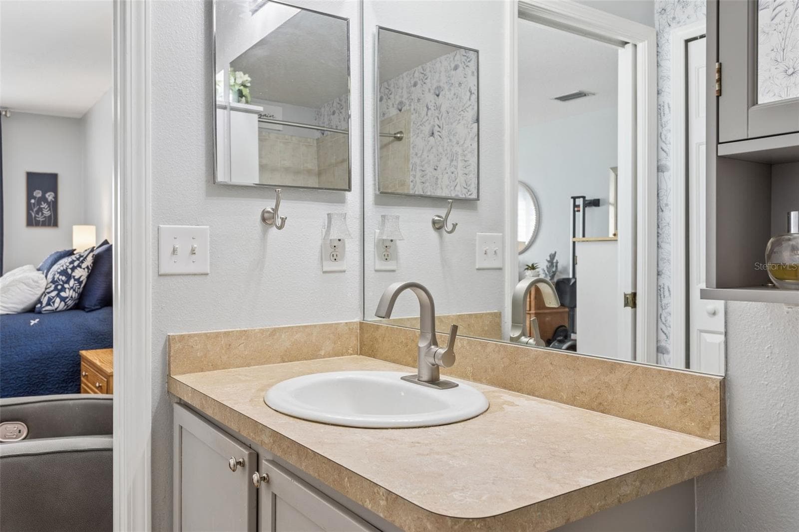 Single Family Residence at 12516 SAULSTON PL, HUDSON, photo 33 of 63