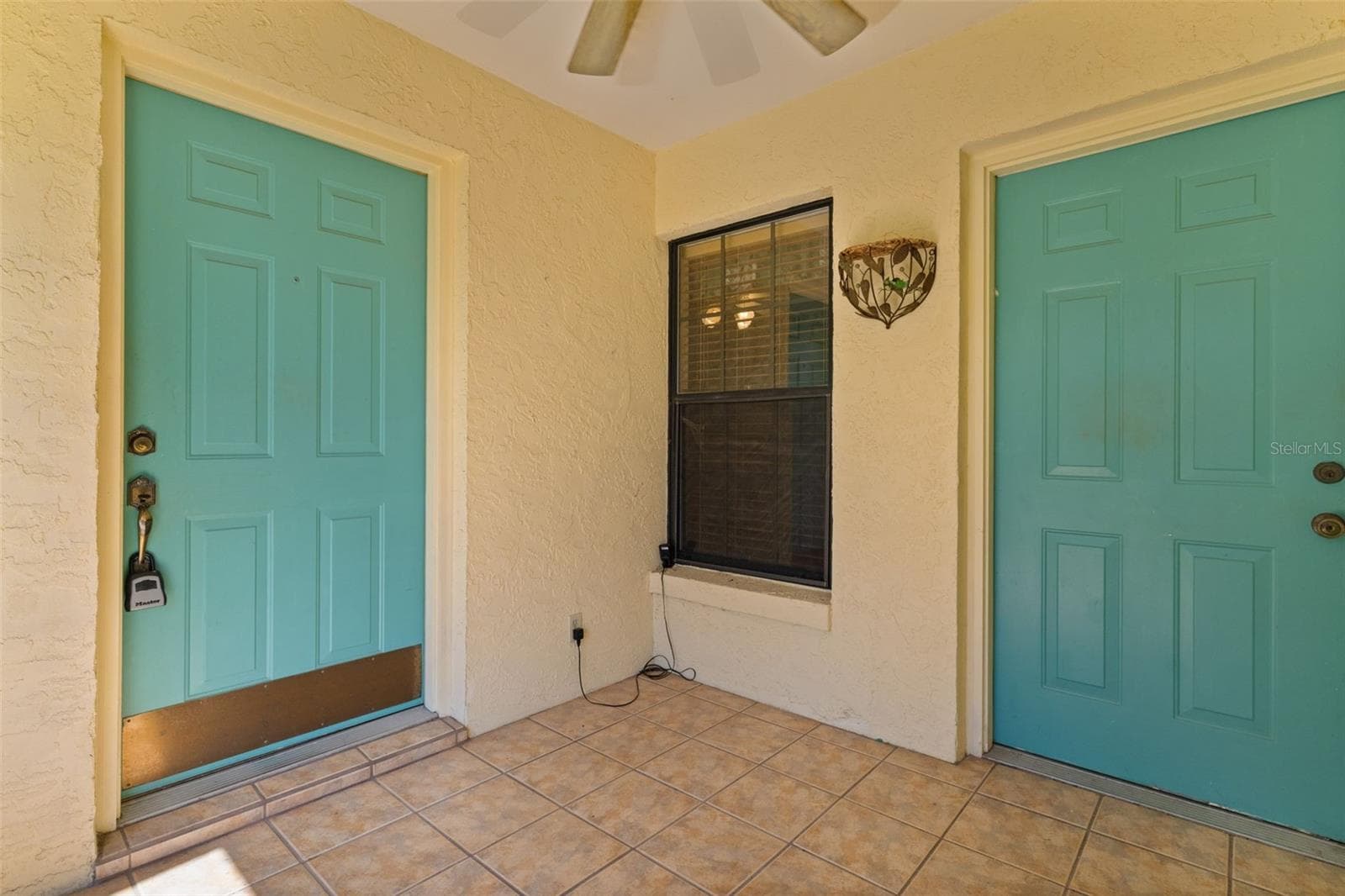 Single Family Residence at 1522 S POINTE DR, LEESBURG, photo 5 of 40