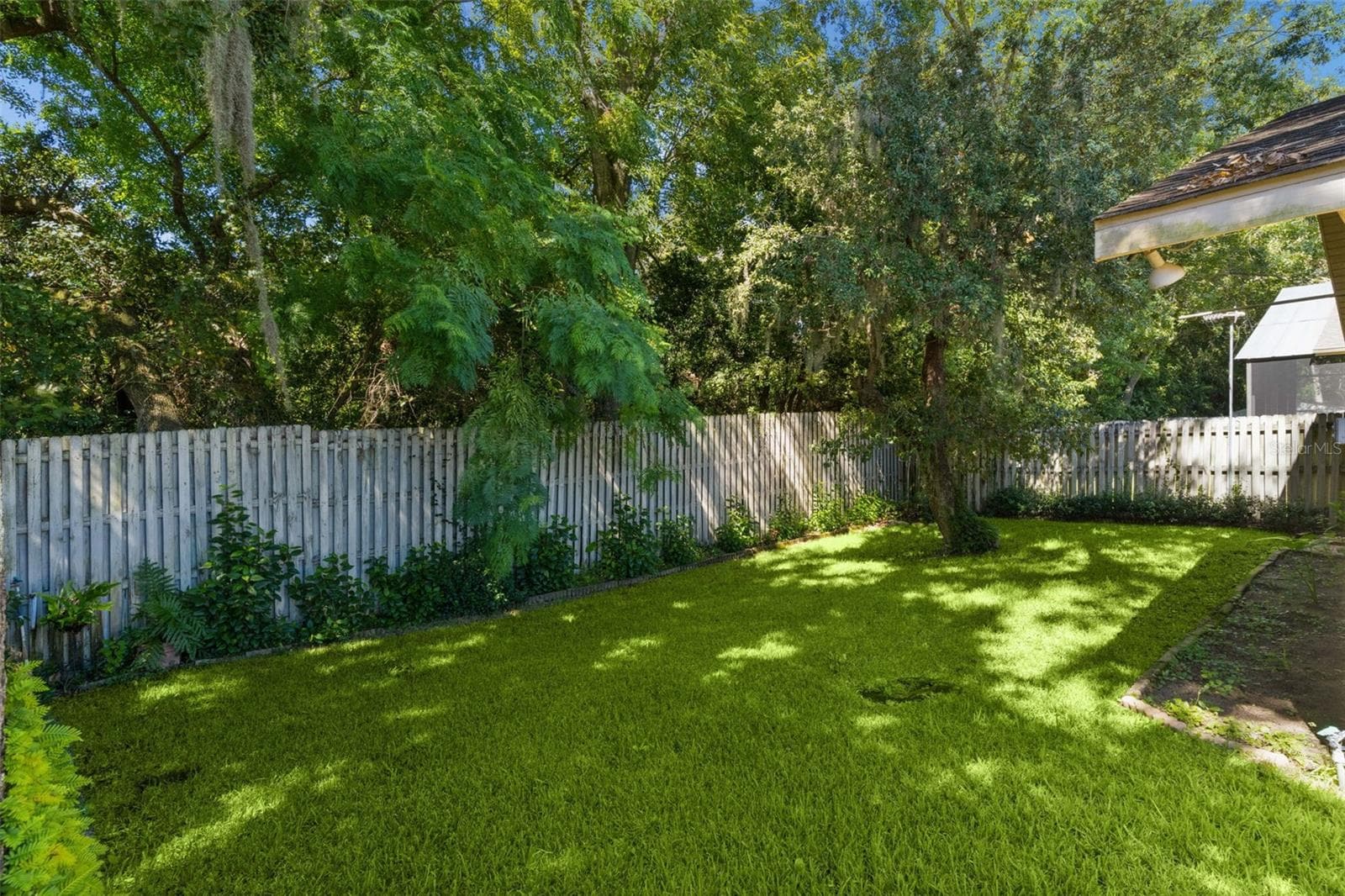 Single Family Residence at 1522 S POINTE DR, LEESBURG, photo 33 of 40