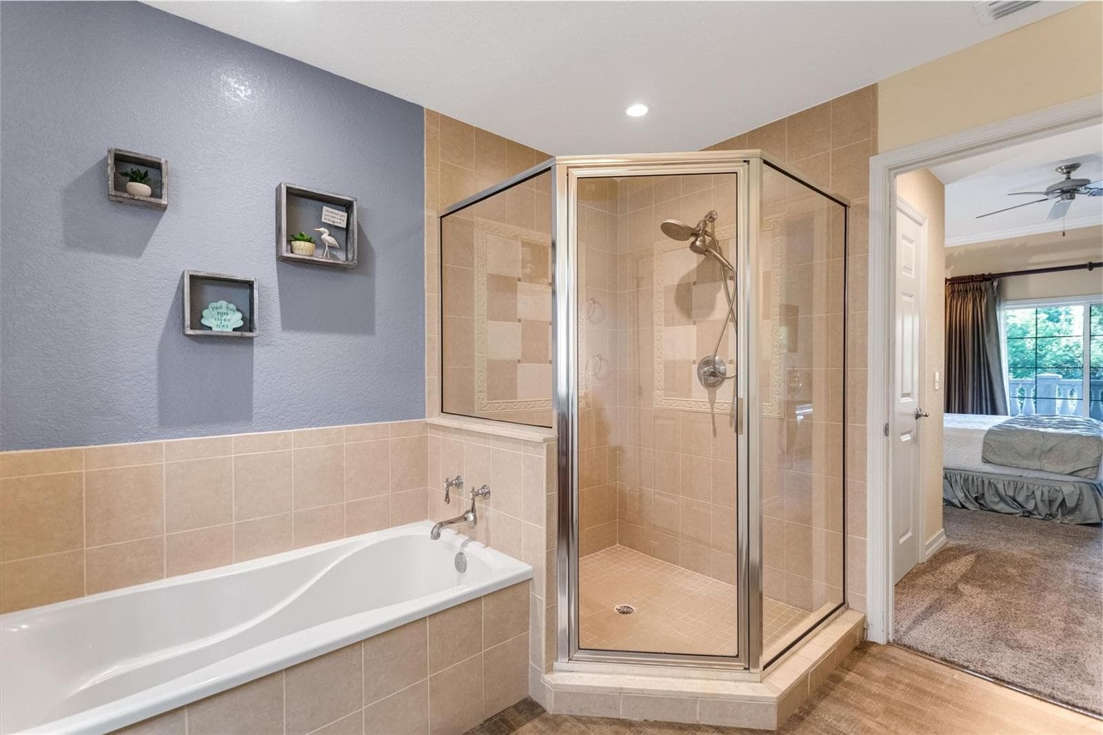 Condo - Hotel at 7656 WHISPER WAY #402, KISSIMMEE, photo 16 of 62