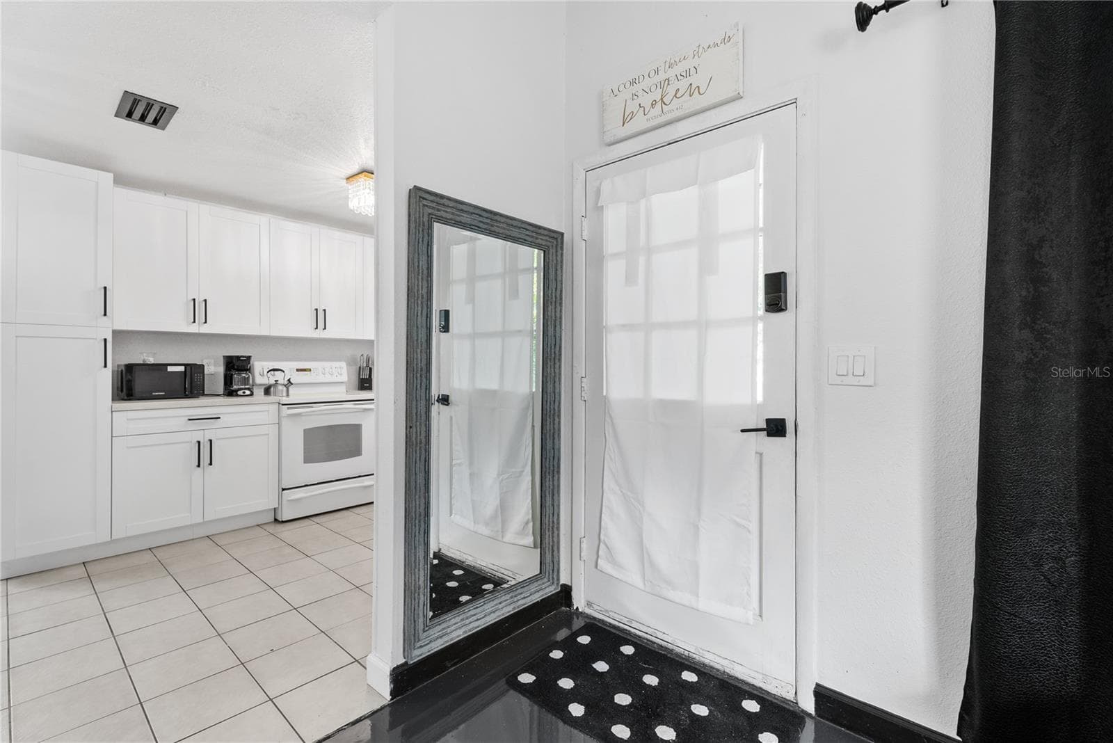 Single Family Residence at 4210 OLIVE AVE, SARASOTA, photo 3 of 32