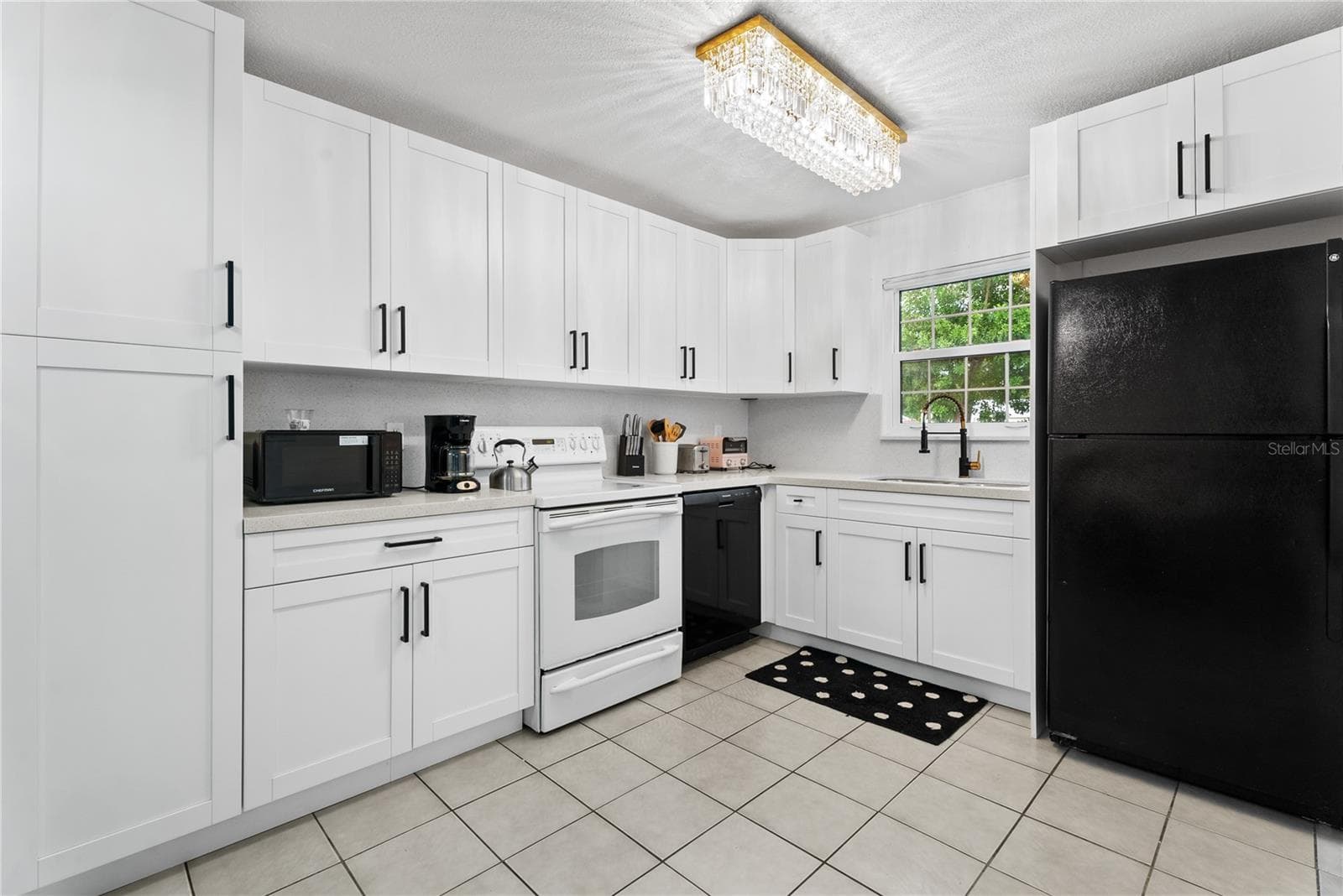Single Family Residence at 4210 OLIVE AVE, SARASOTA, photo 9 of 32