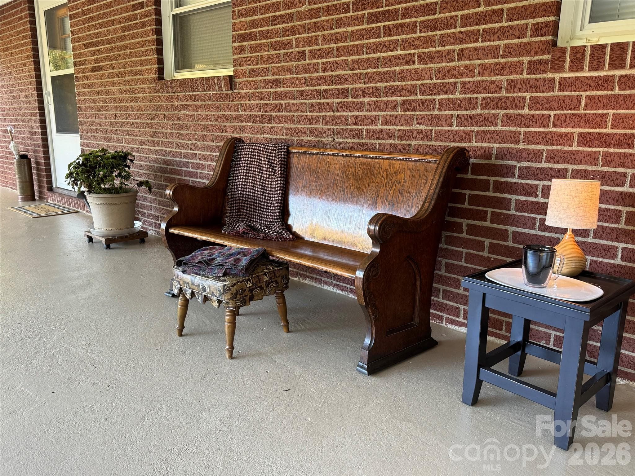 Great Space For Morning Coffee! - 4370 Dynasty Lane, Hudson