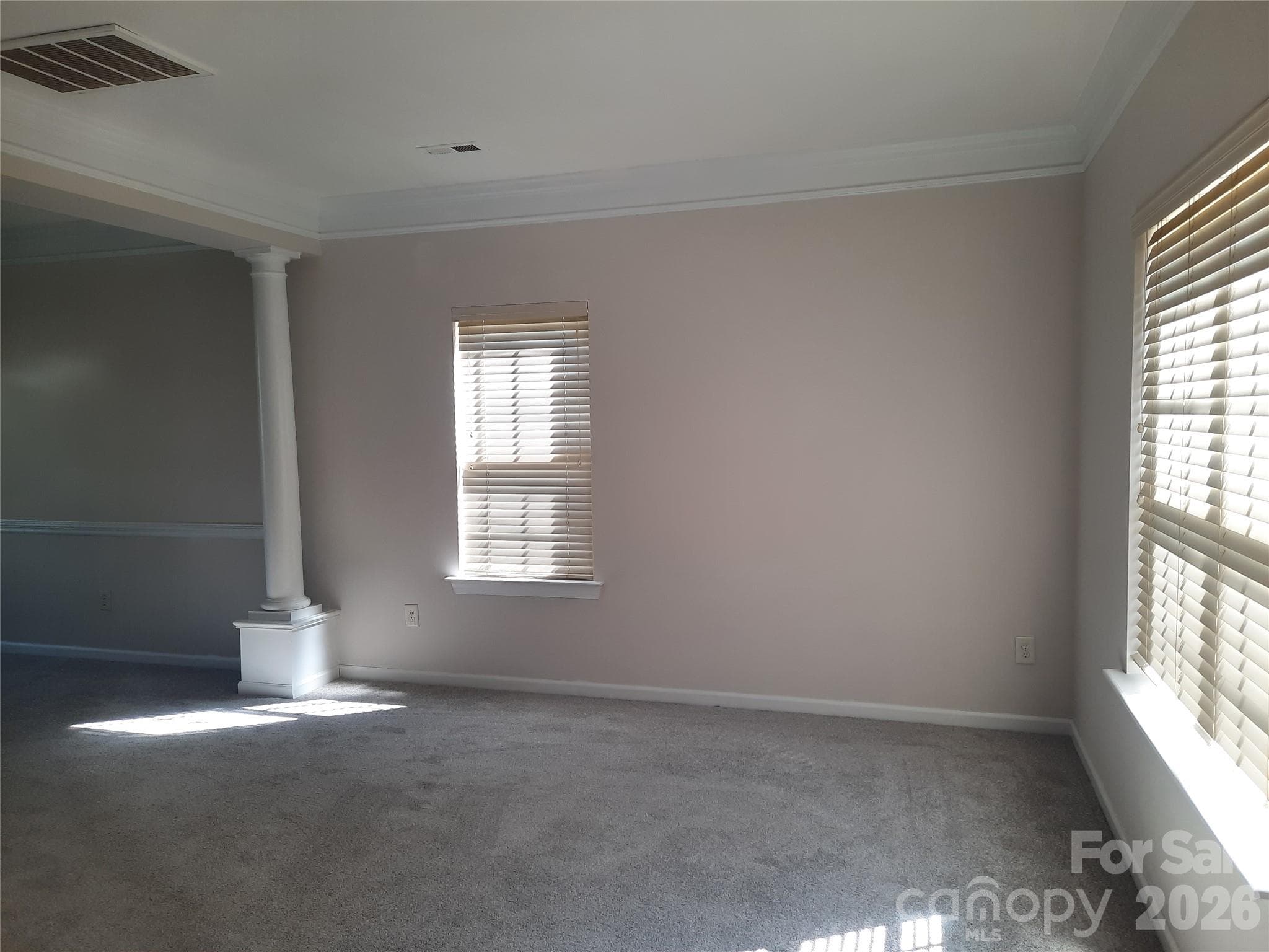 Single Family Residence at 4704 Mimosa Place, Harris, photo 2 of 6