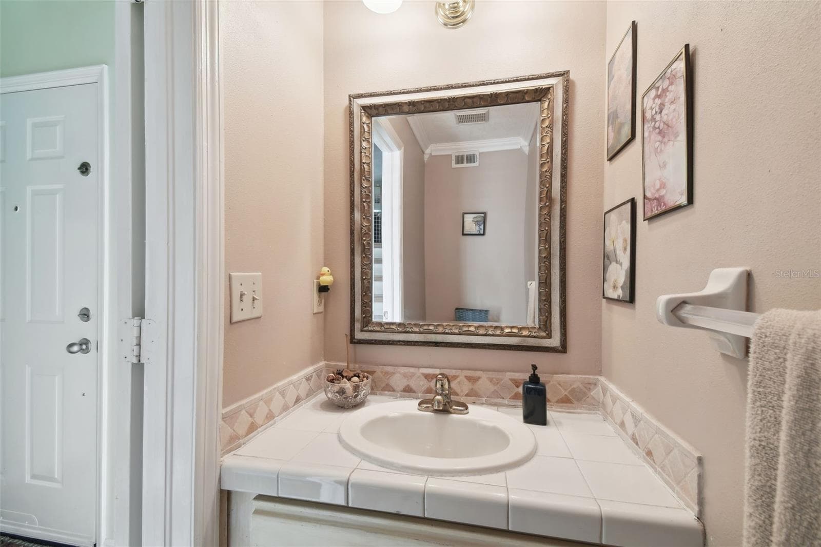 Townhouse at 5836 RED CEDAR LN, TAMPA, photo 20 of 54