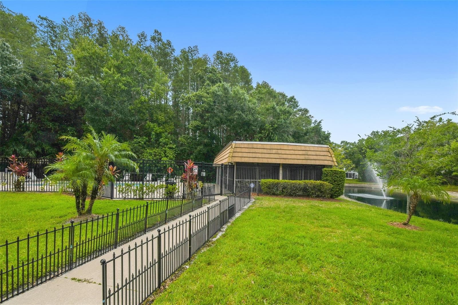 Townhouse at 5836 RED CEDAR LN, TAMPA, photo 53 of 54