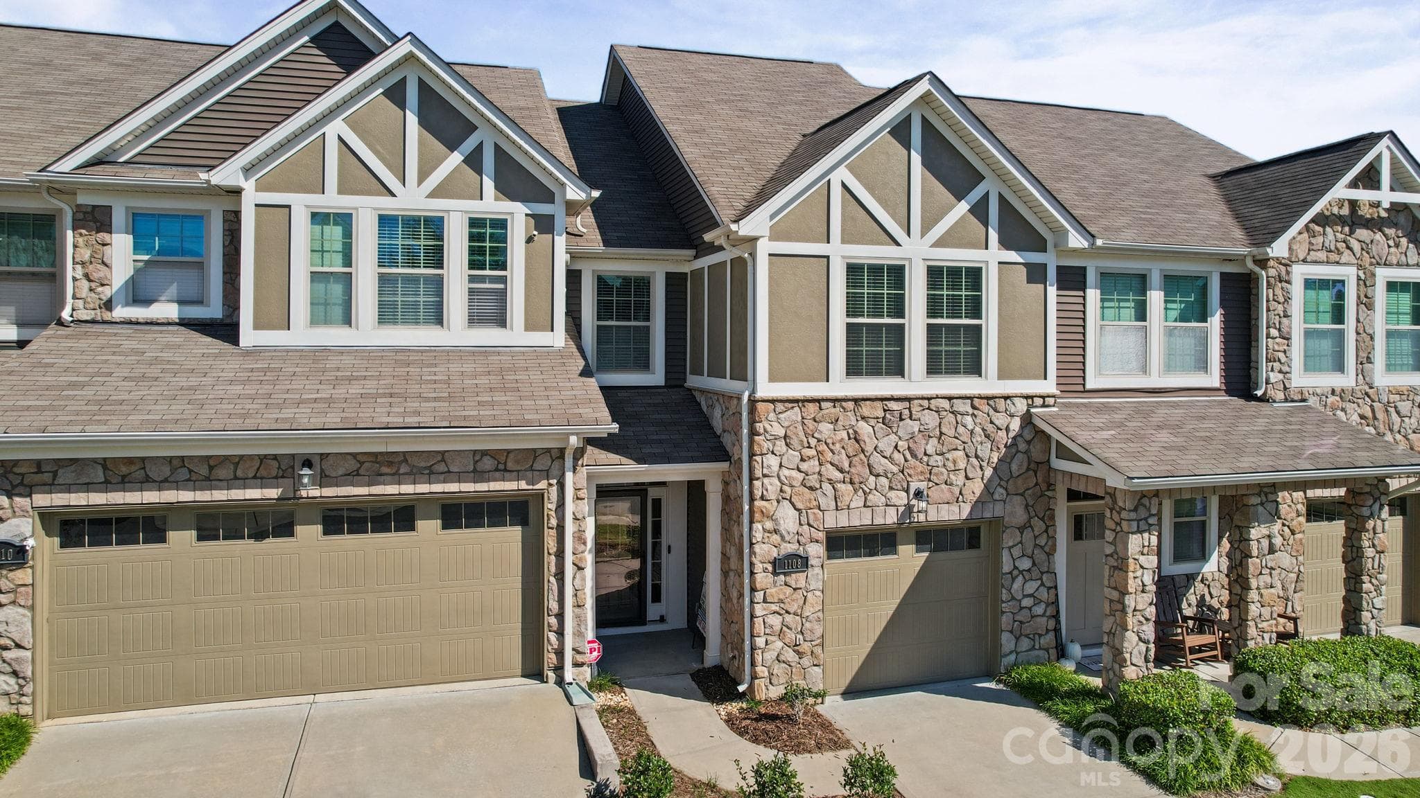 Townhouse at 1108 Roderick Drive, Fort Mill, photo 3 of 45