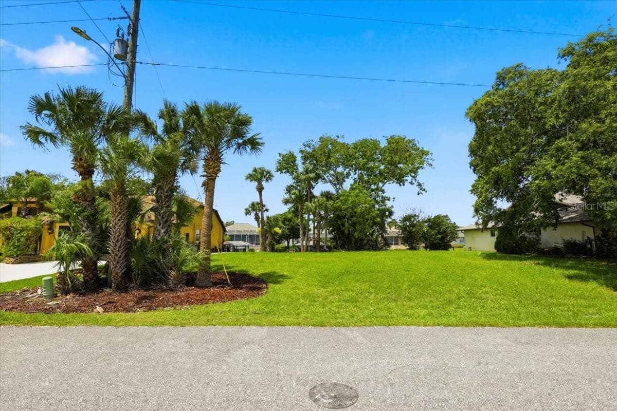 27 COTTONWOOD CT