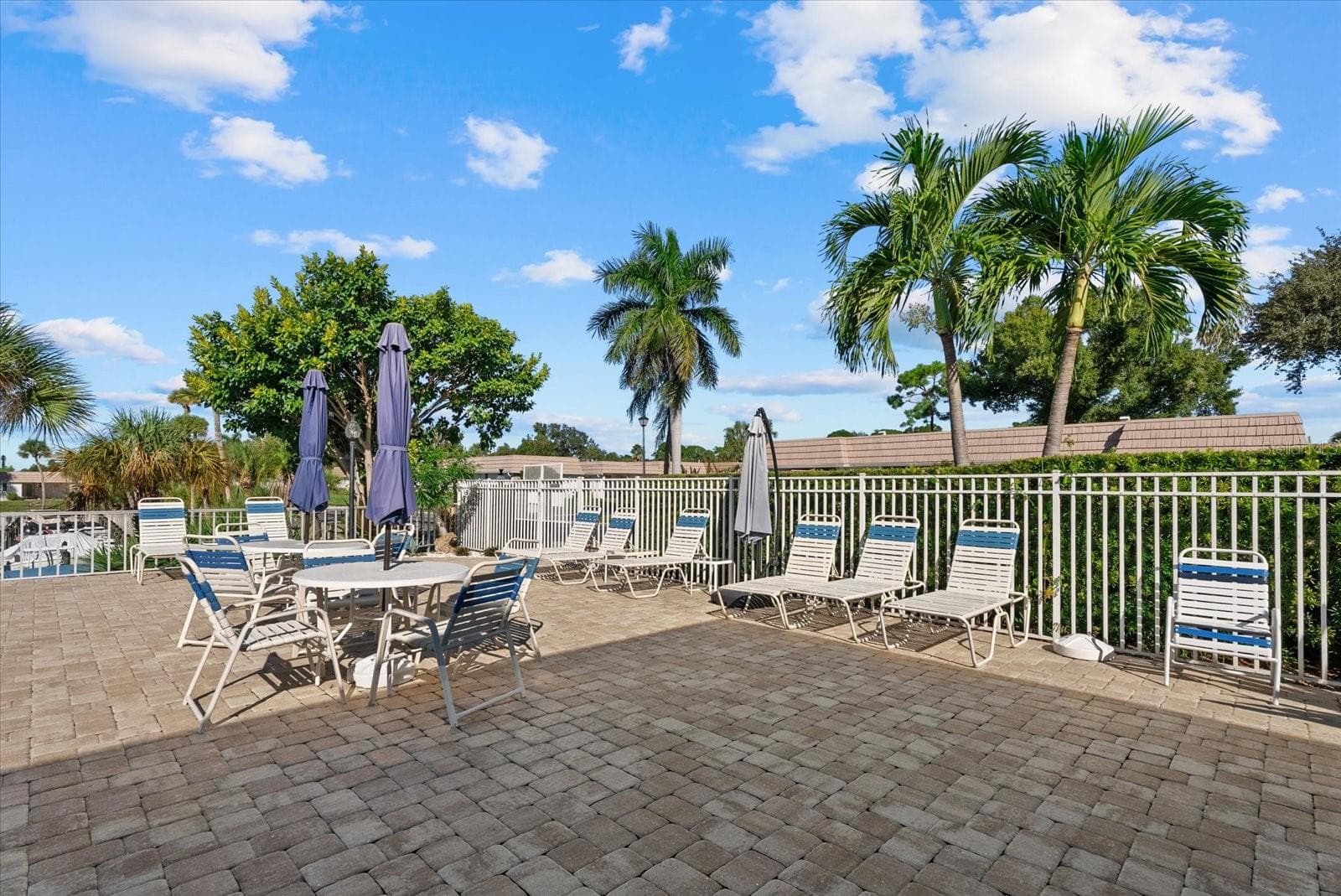 Pool Patio area - 2320 AQUABLUFF PL #V274, SARASOTA