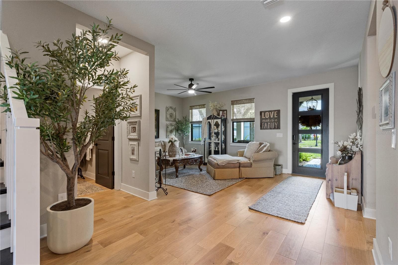 Single Family Residence at 12842 PINNACLE LN, VENICE, photo 9 of 83