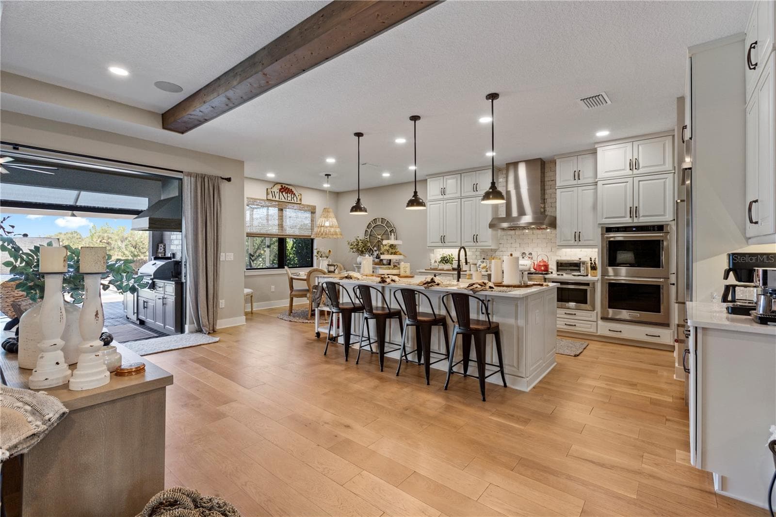 Single Family Residence at 12842 PINNACLE LN, VENICE, photo 16 of 83