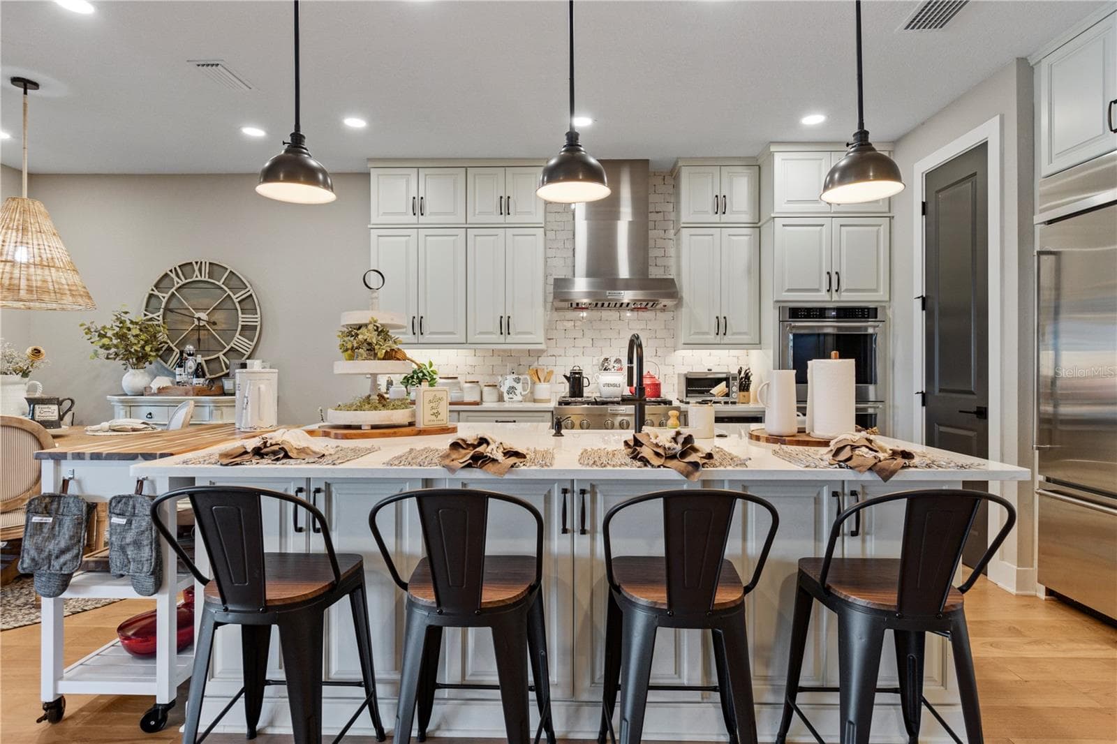 Single Family Residence at 12842 PINNACLE LN, VENICE, photo 19 of 83