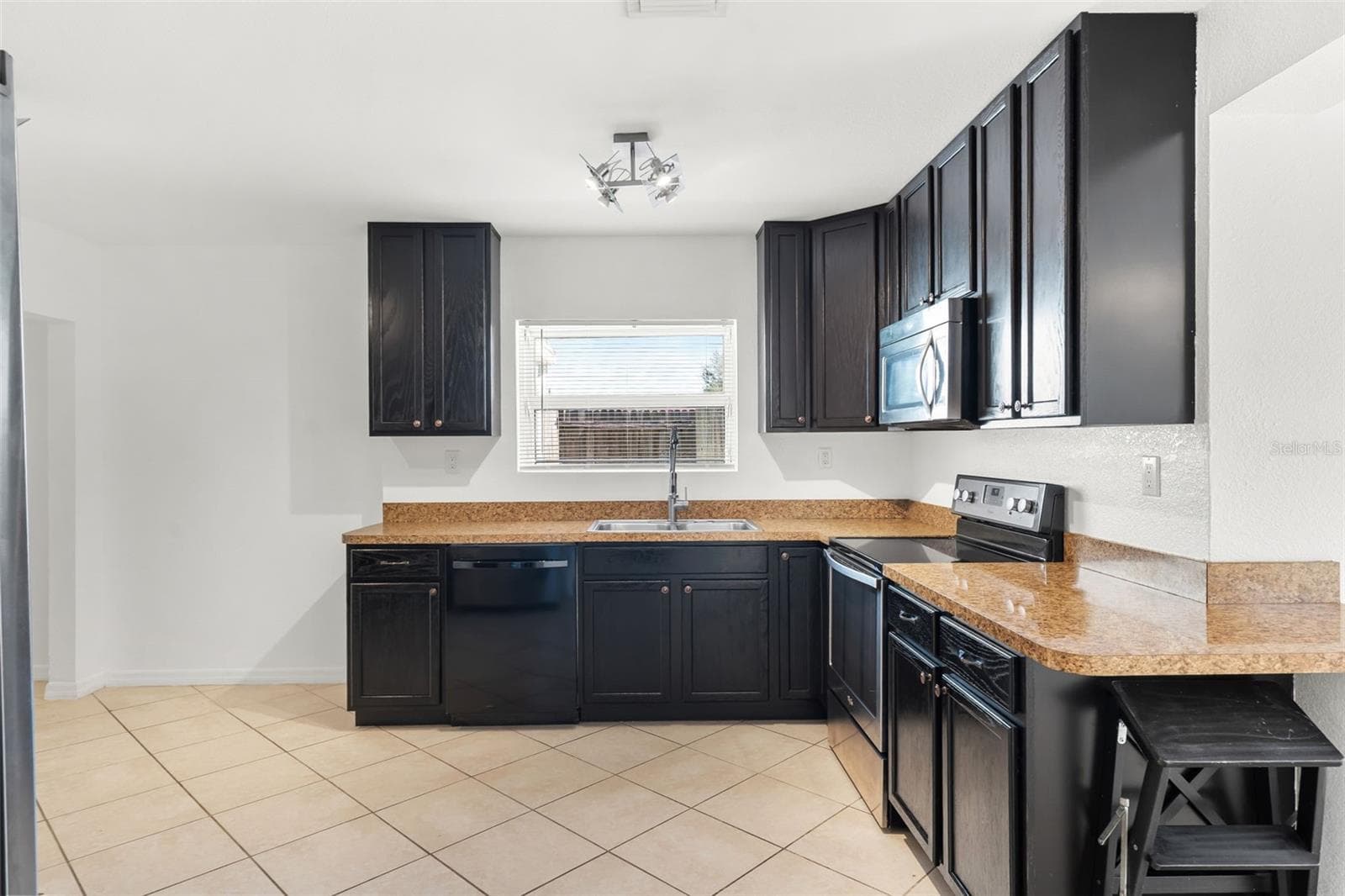 Single Family Residence at 2927 62ND AVE N, ST PETERSBURG, photo 14 of 36