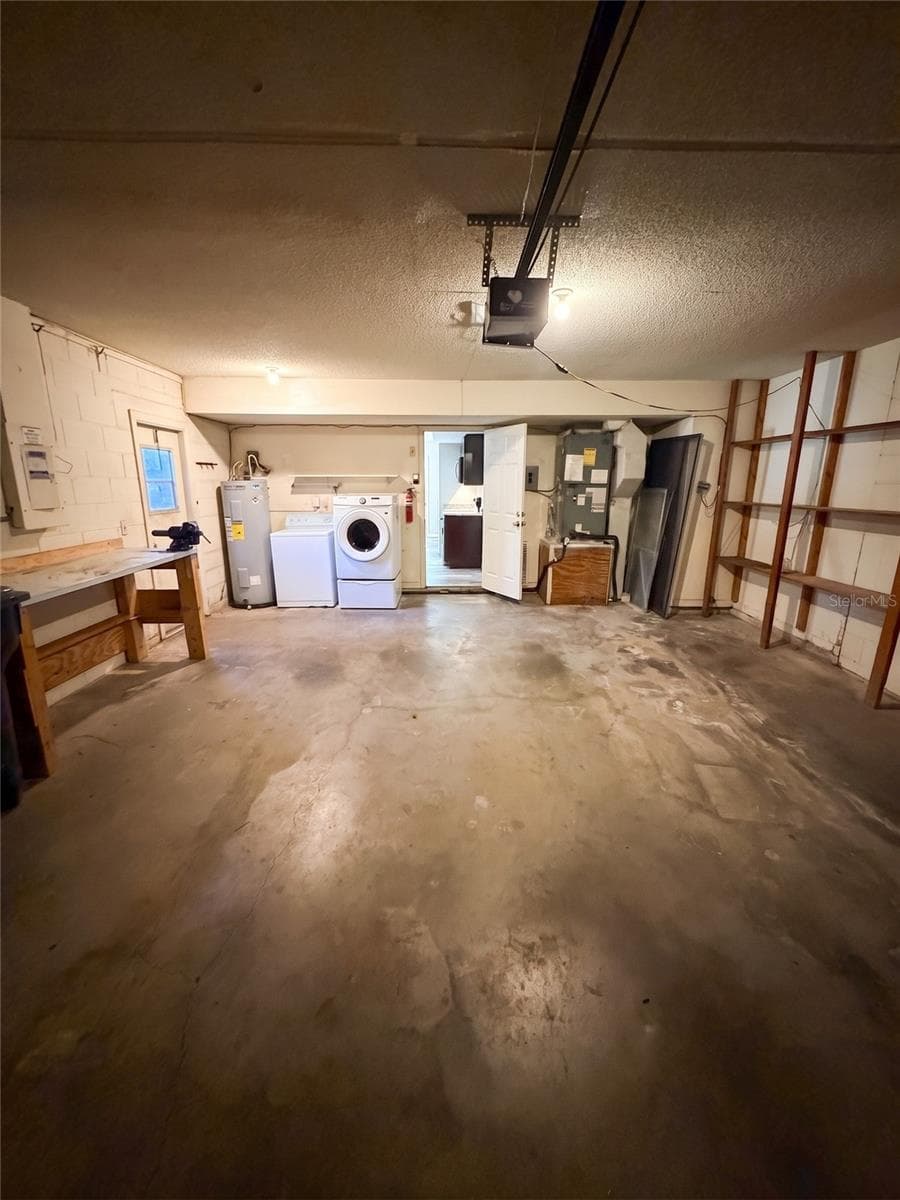 Garage - 14714 OAK VINE DR, LUTZ