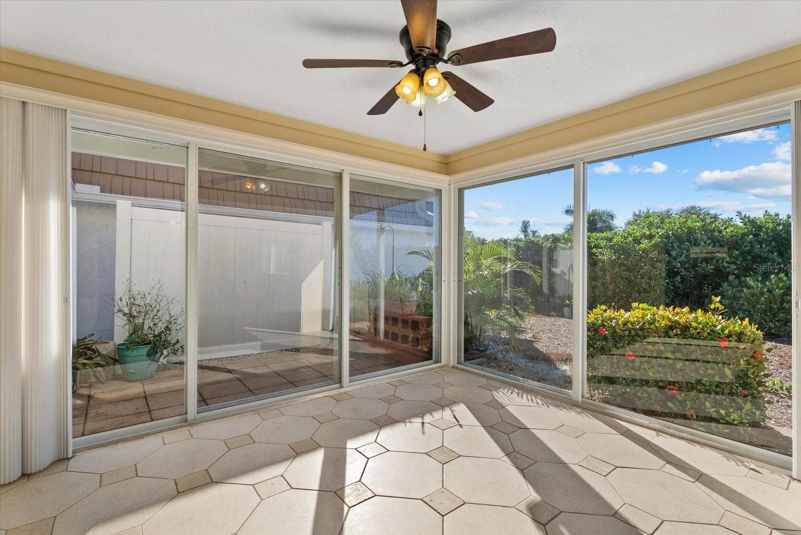 Dining Room Sliding doors view - 2320 AQUABLUFF PL #V274, SARASOTA