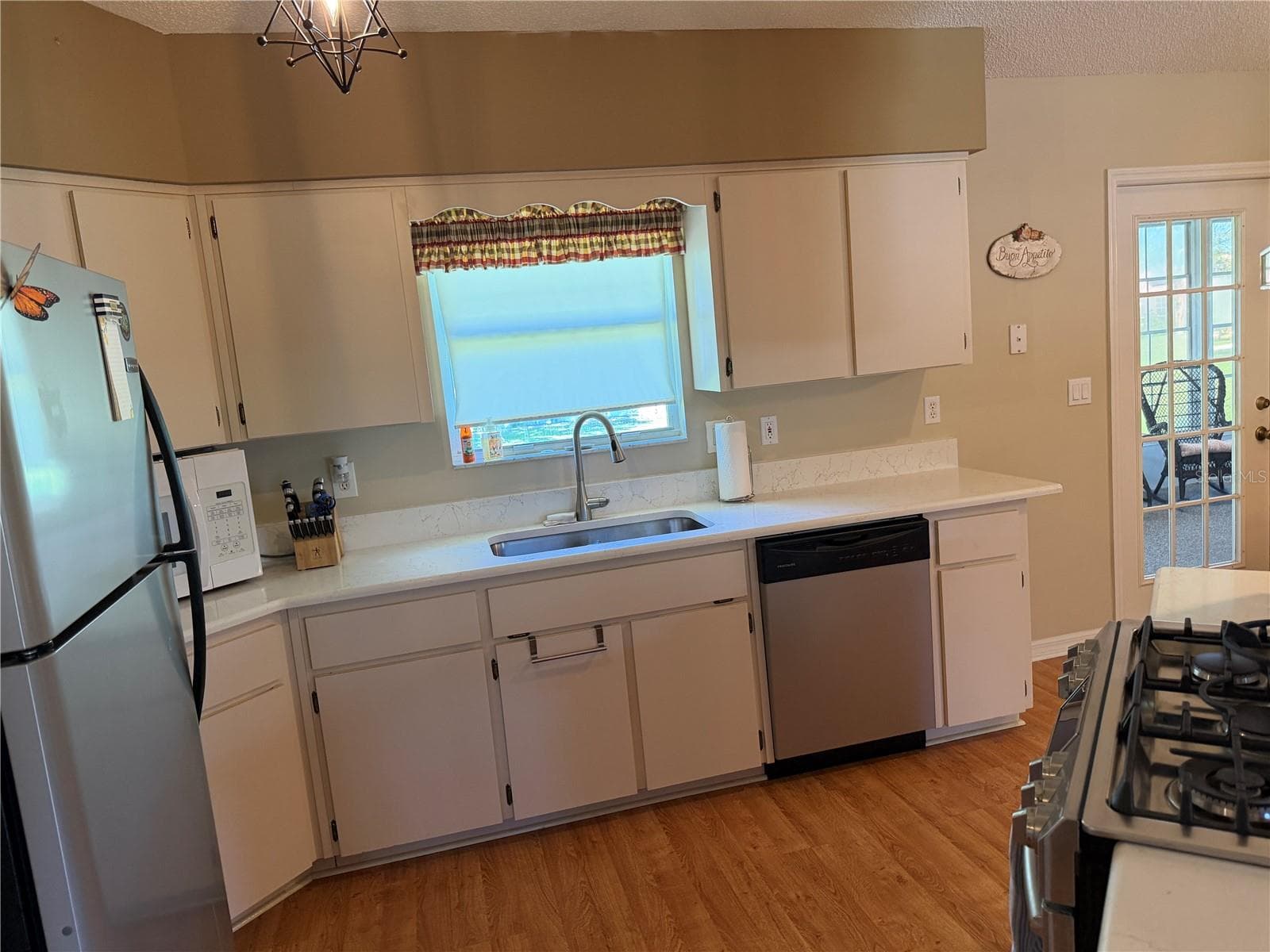 Kitchen - 5641 LAVER ST, LEESBURG