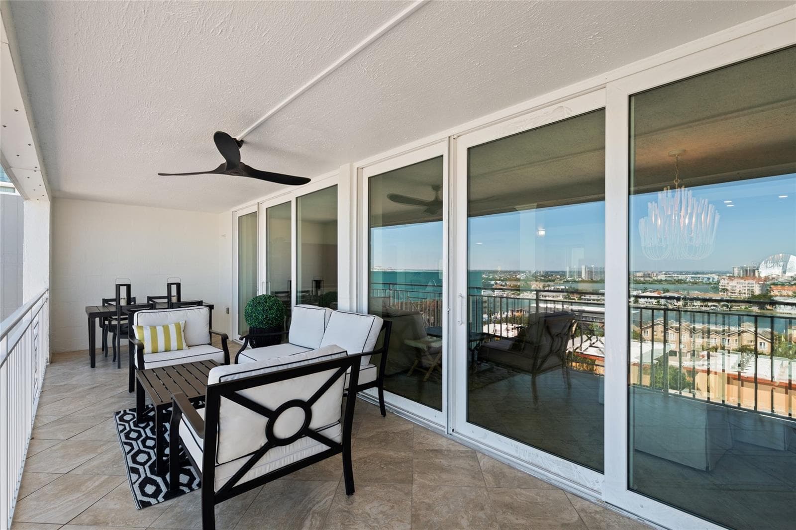 Condominium at 675 S GULFVIEW BLVD #PH4, CLEARWATER BEACH, photo 29 of 68
