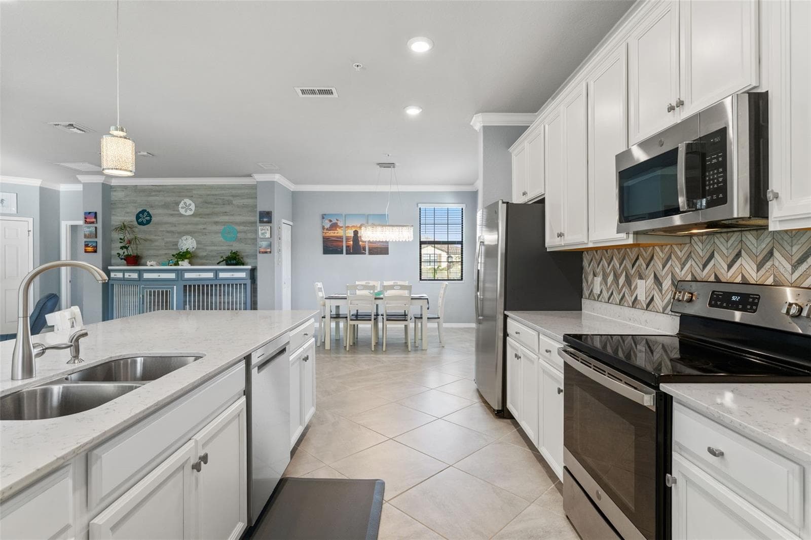 Condominium at 12480 GHIBERTI CIR #201, VENICE, photo 10 of 81