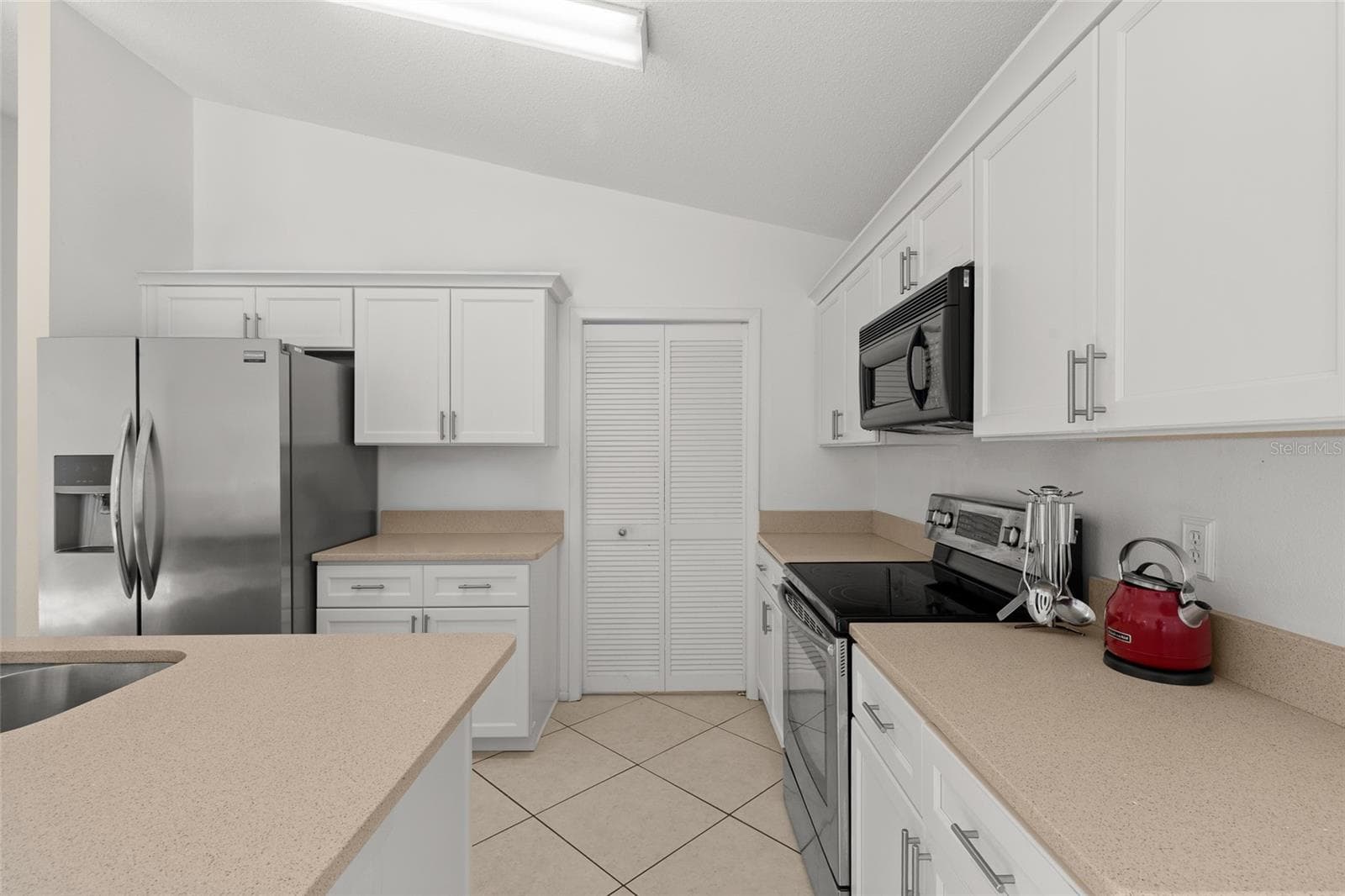 Single Family Residence at 421 BAILEY CIR, DAVENPORT, photo 14 of 32