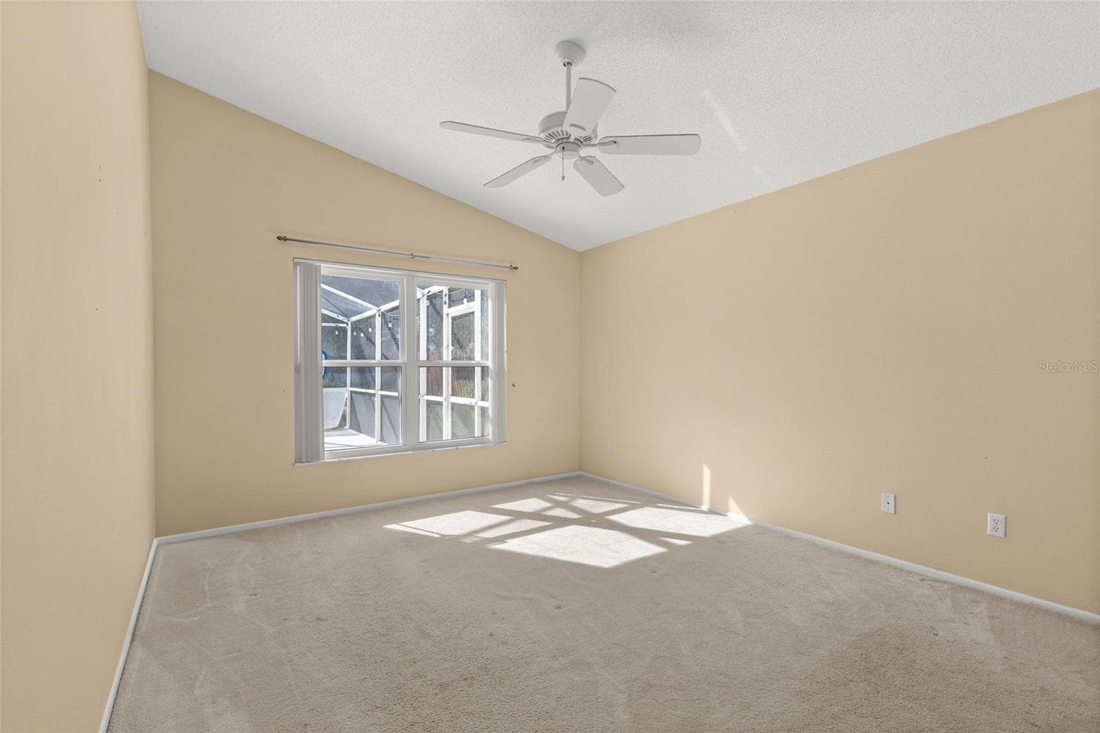 Single Family Residence at 421 BAILEY CIR, DAVENPORT, photo 17 of 32