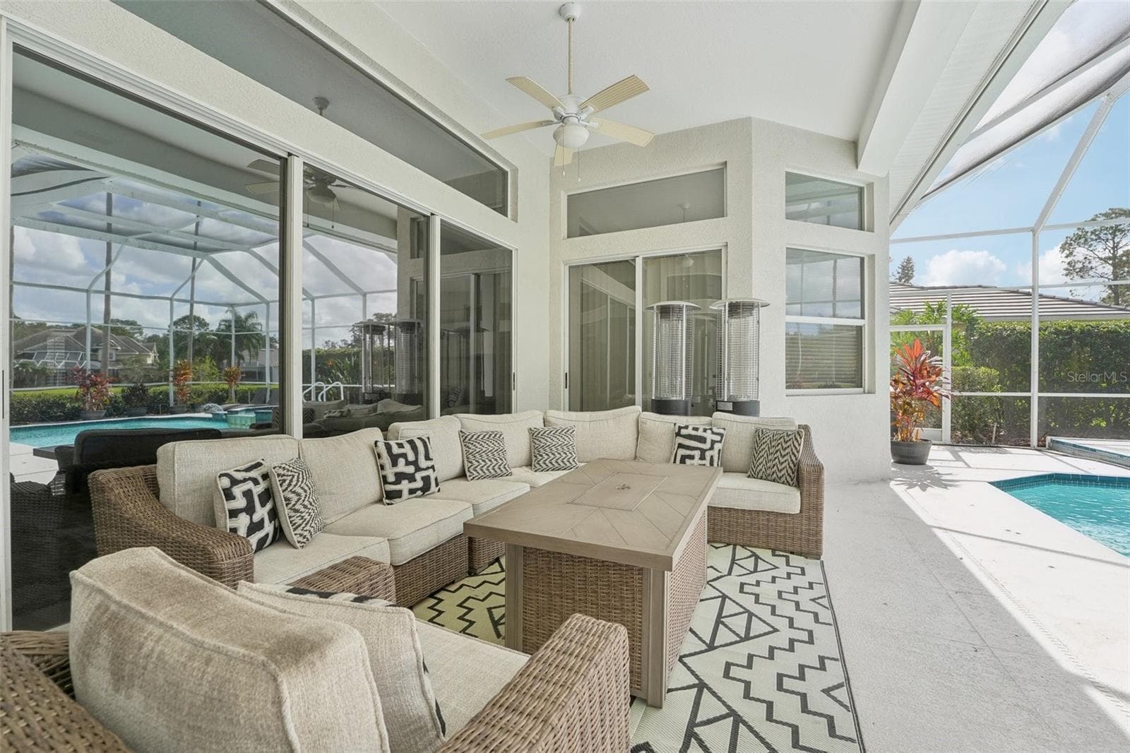 Single Family Residence at 6428 RENWICK CIR, TAMPA, photo 54 of 73