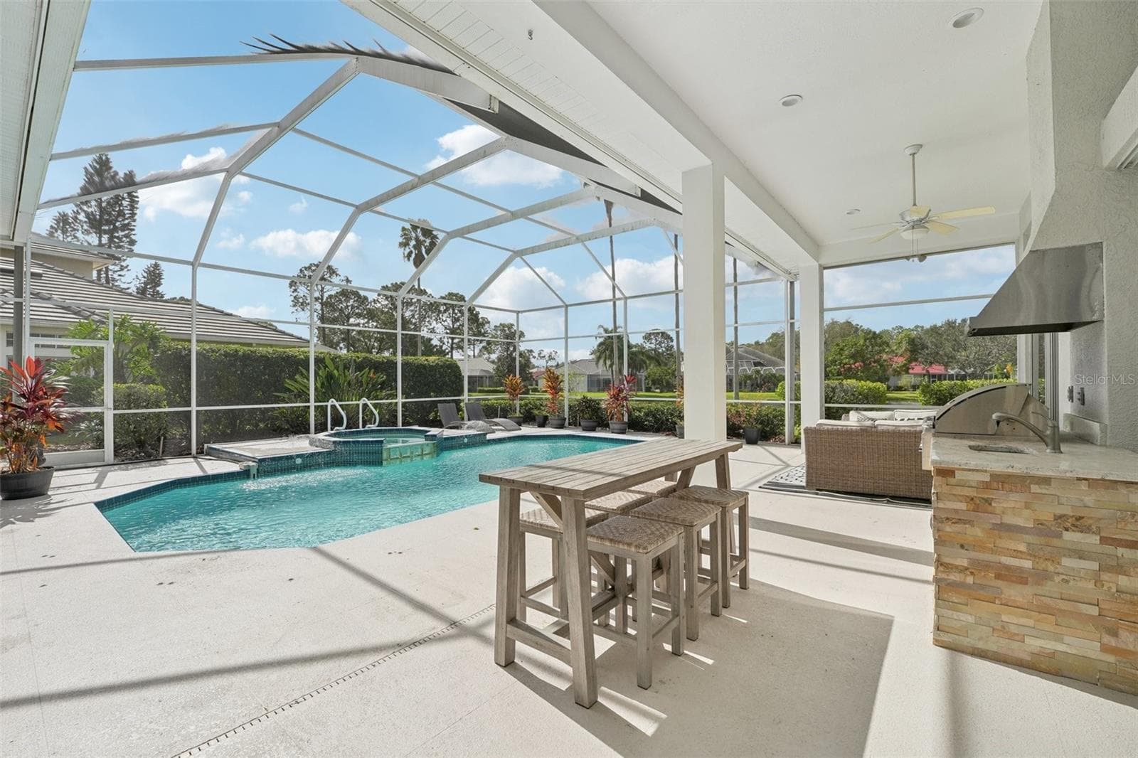 Single Family Residence at 6428 RENWICK CIR, TAMPA, photo 55 of 73