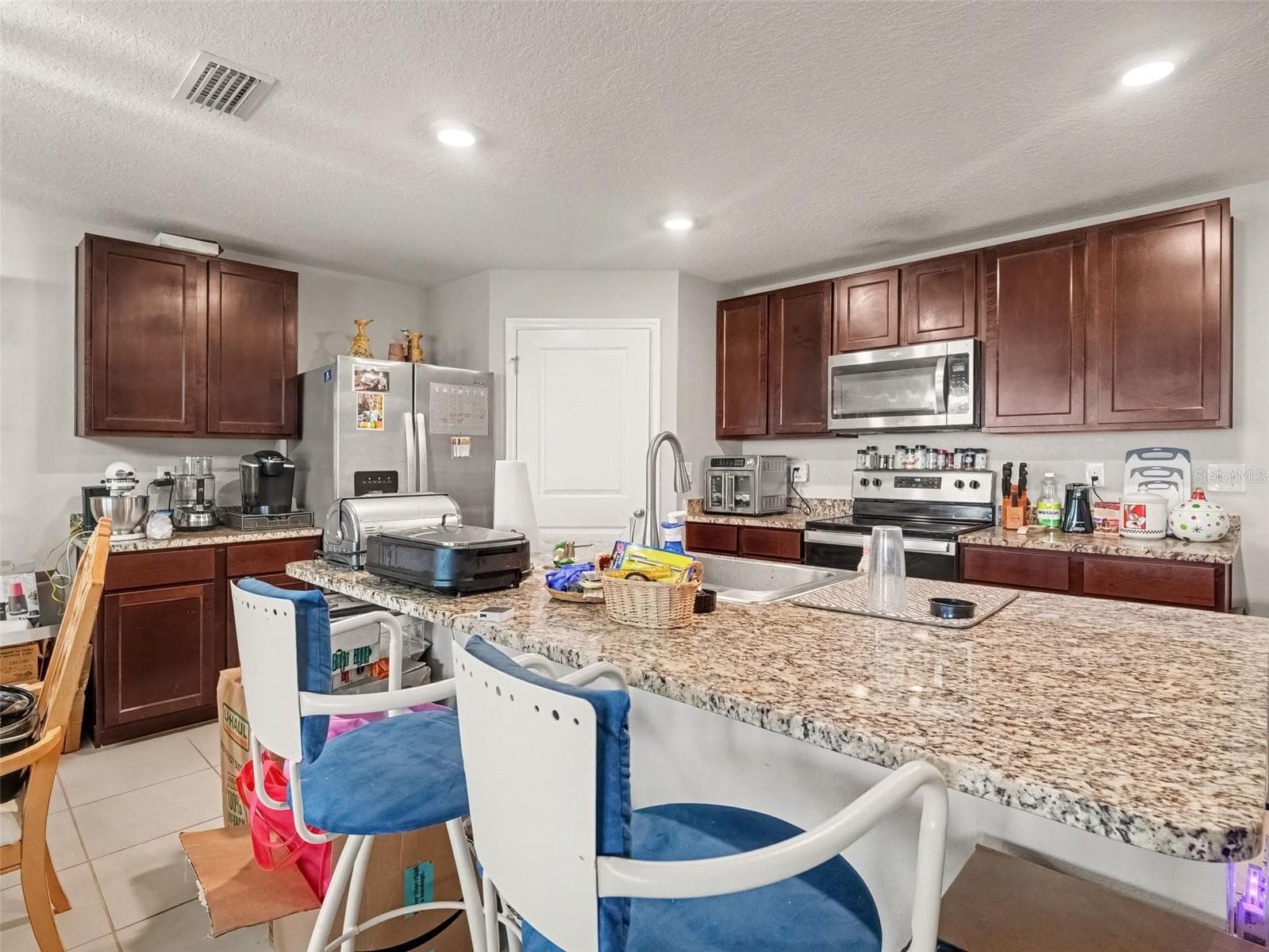 Single Family Residence at 10318 MOOSEHEAD DR, PARRISH, photo 4 of 28