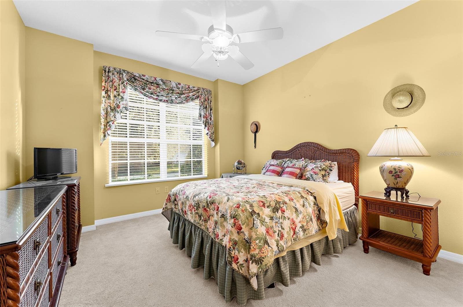 Single Family Residence at 2524 JEFFERSON CIR, SARASOTA, photo 13 of 28