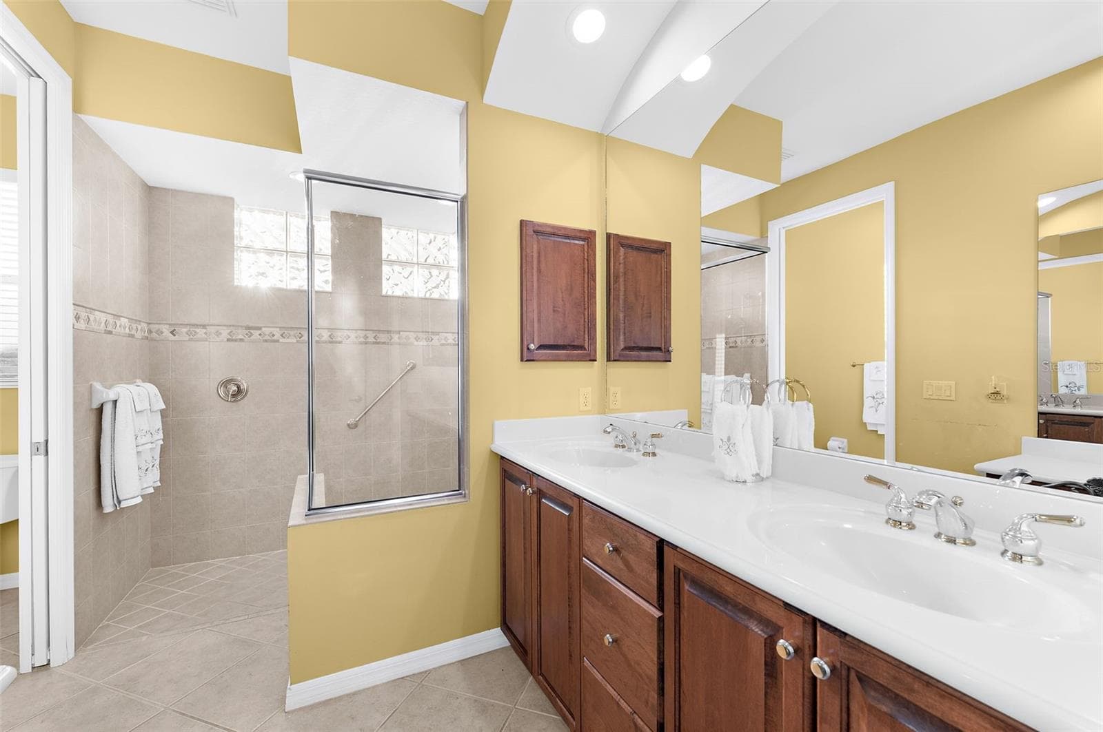 Single Family Residence at 2524 JEFFERSON CIR, SARASOTA, photo 15 of 28