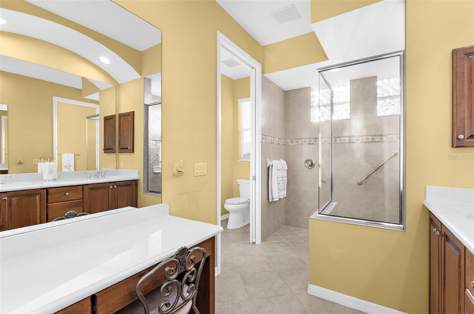 Single Family Residence at 2524 JEFFERSON CIR, SARASOTA, photo 17 of 28