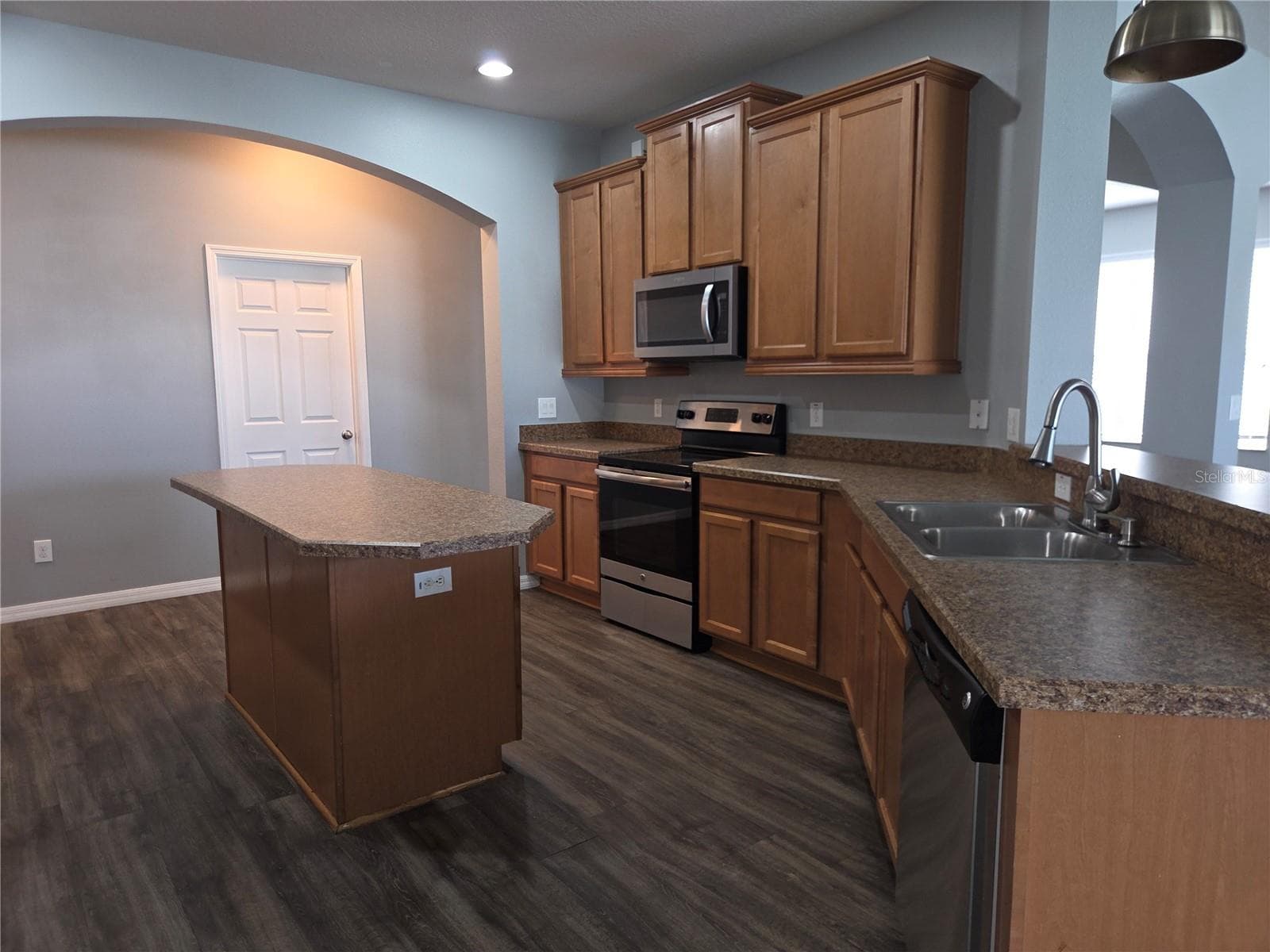Single Family Residence at 4620 CYPRESS LANDING LN, ST CLOUD, photo 4 of 52