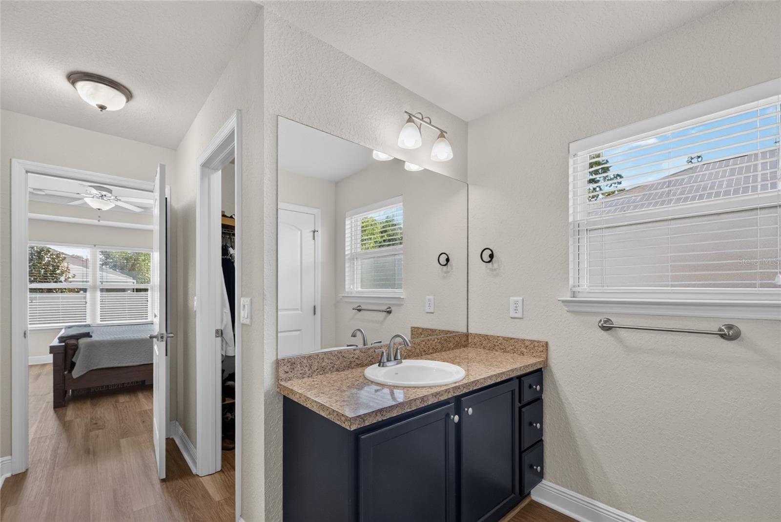 Primary Bathroom - 6746 SE 12TH PL, OCALA
