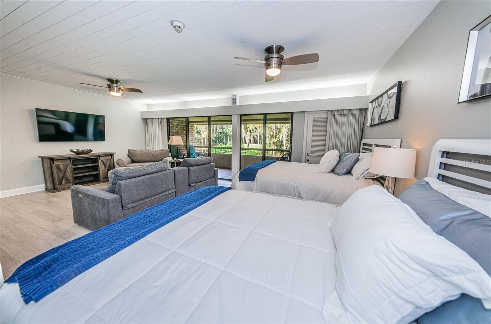Condominium at 36750 US HIGHWAY 19 N #3-209, PALM HARBOR, photo 19 of 99