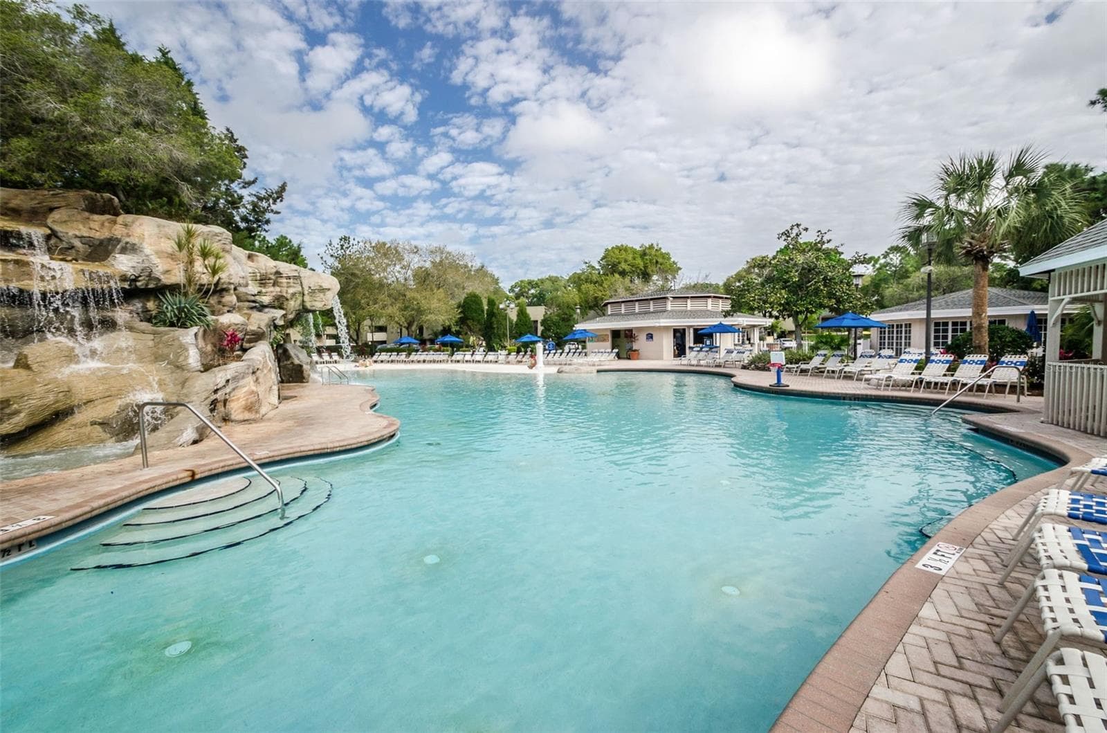 Condominium at 36750 US HIGHWAY 19 N #3-209, PALM HARBOR, photo 72 of 99