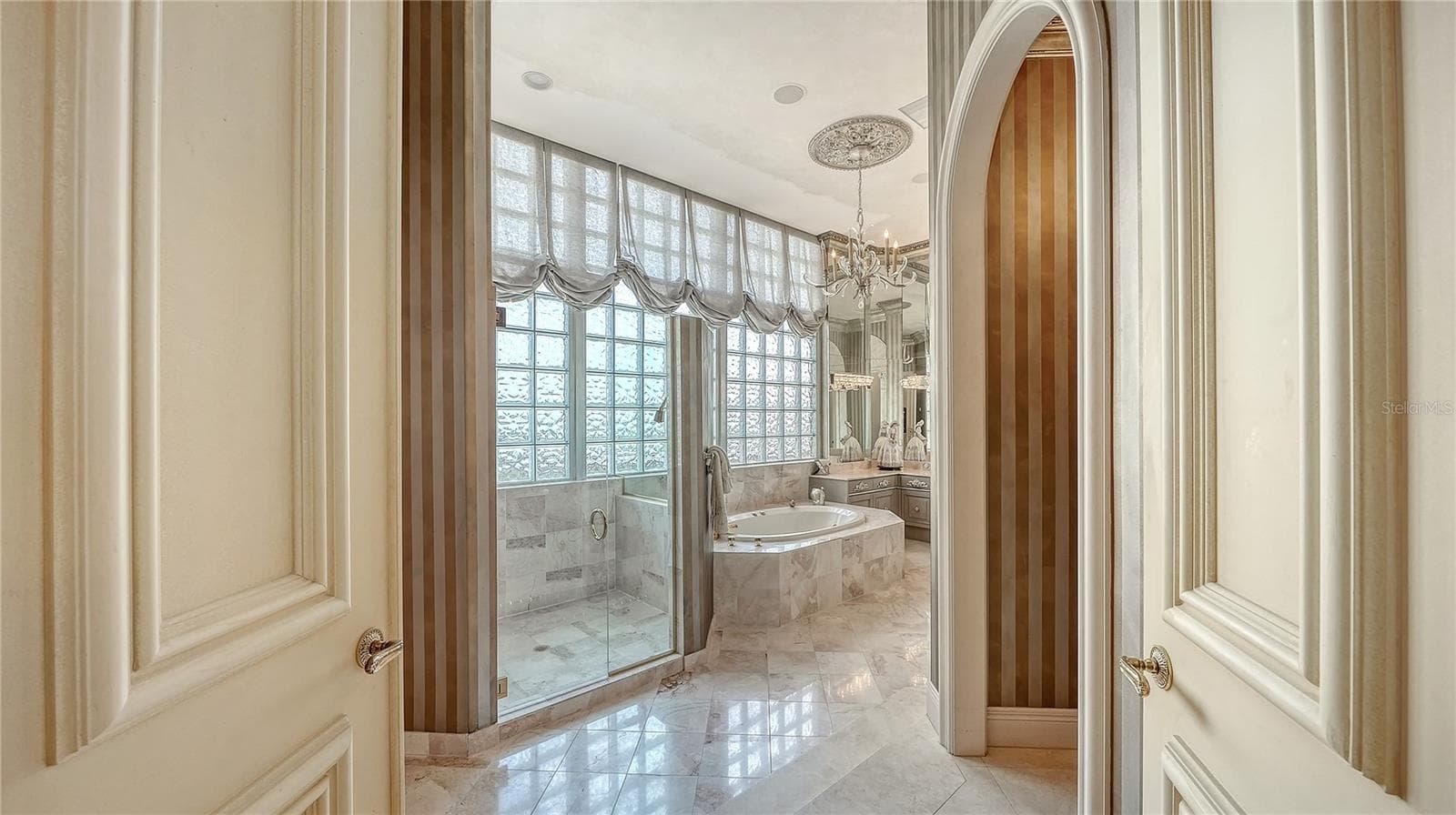 Condominium at 415 L AMBIANCE DR #PH-F, LONGBOAT KEY, photo 35 of 65