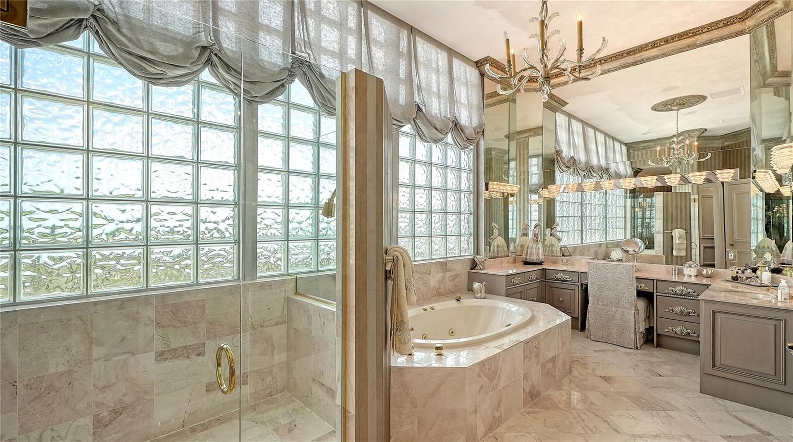 Condominium at 415 L AMBIANCE DR #PH-F, LONGBOAT KEY, photo 36 of 65