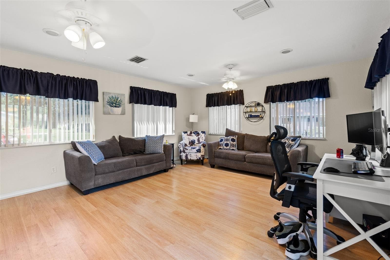 Family Room - 11530 SW 84TH AVENUE RD, OCALA