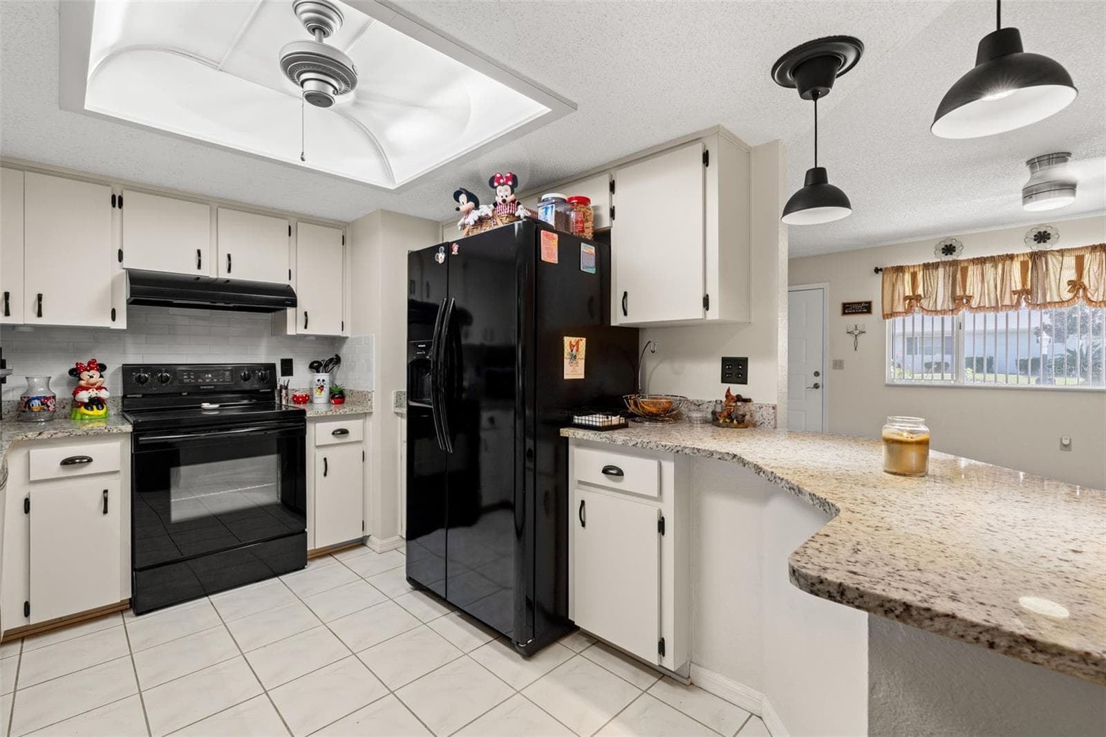 Updated Kitchen - 11530 SW 84TH AVENUE RD, OCALA