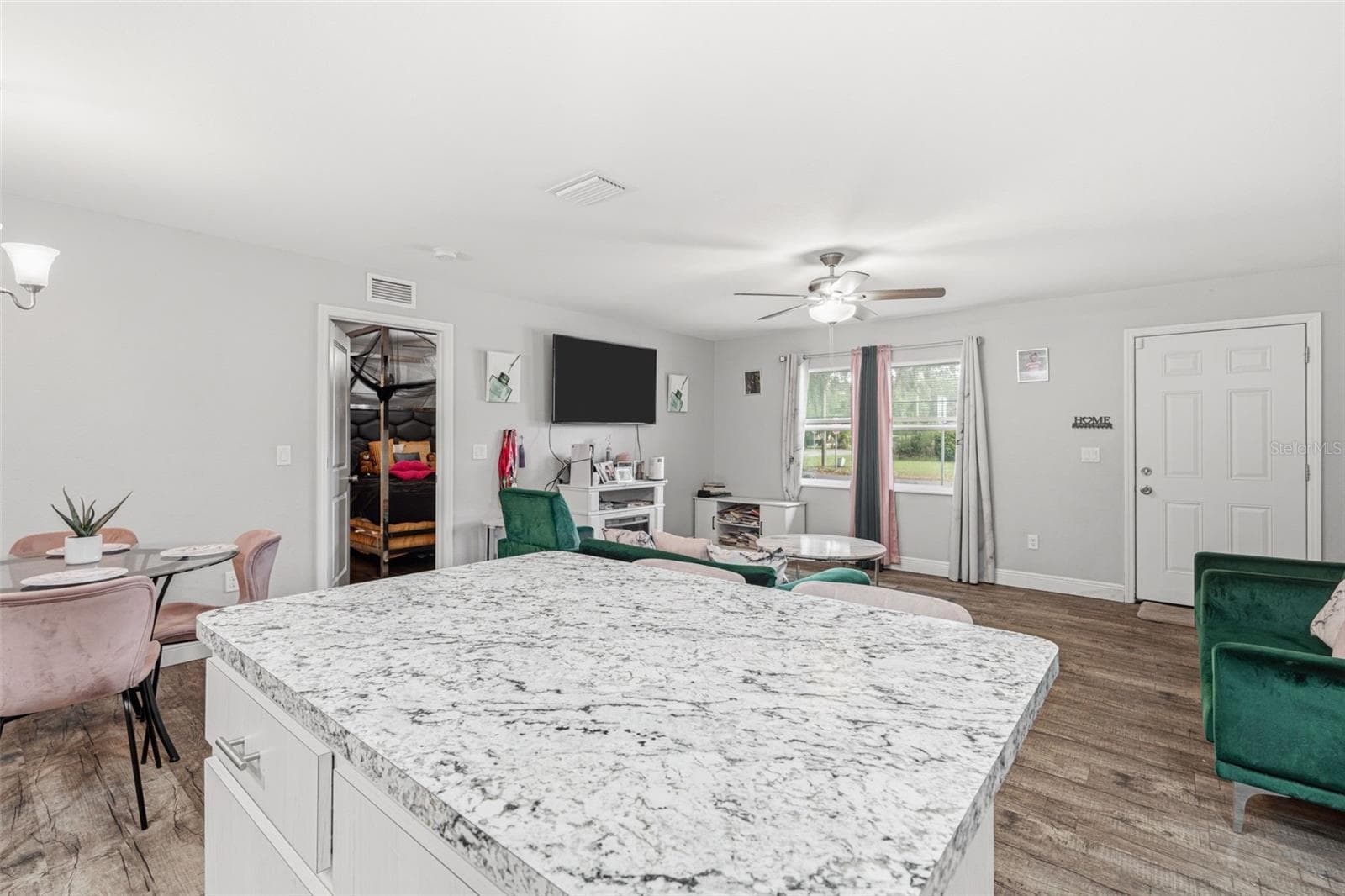 Single Family Residence at 409 BRIDLE PATH, ARCADIA, photo 11 of 29