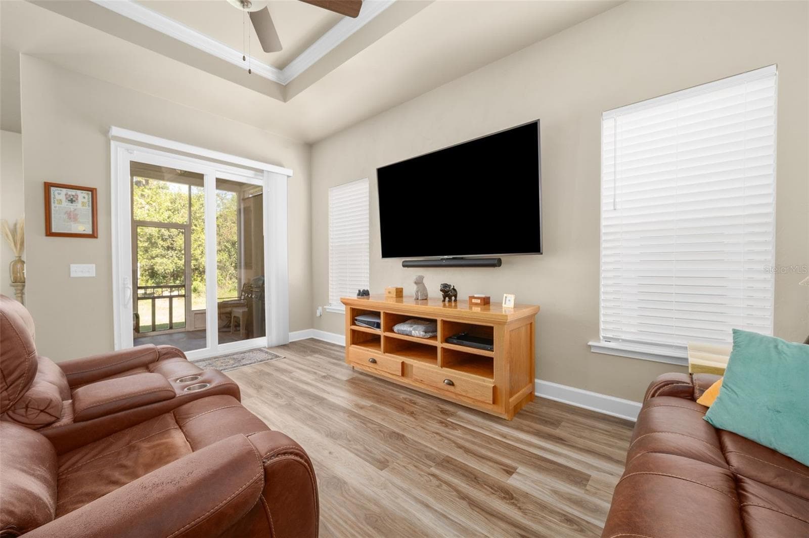 Living Room - 1402 NW 132ND BLVD, NEWBERRY