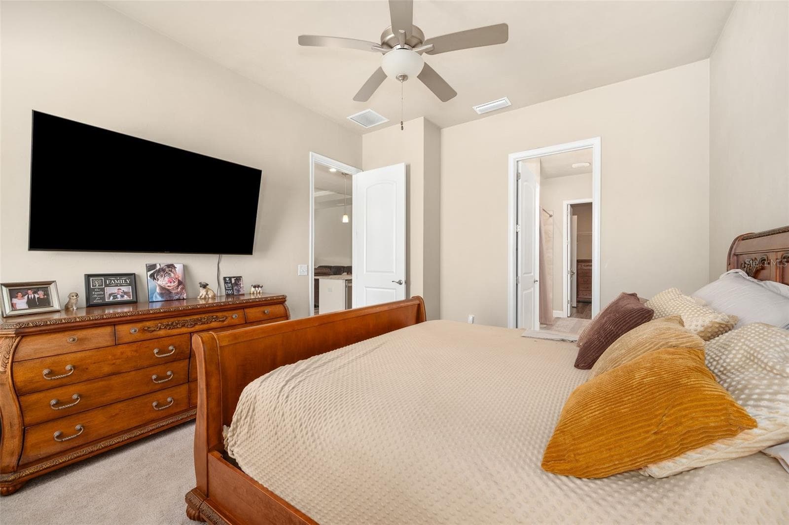 Owner's Suite - 1402 NW 132ND BLVD, NEWBERRY