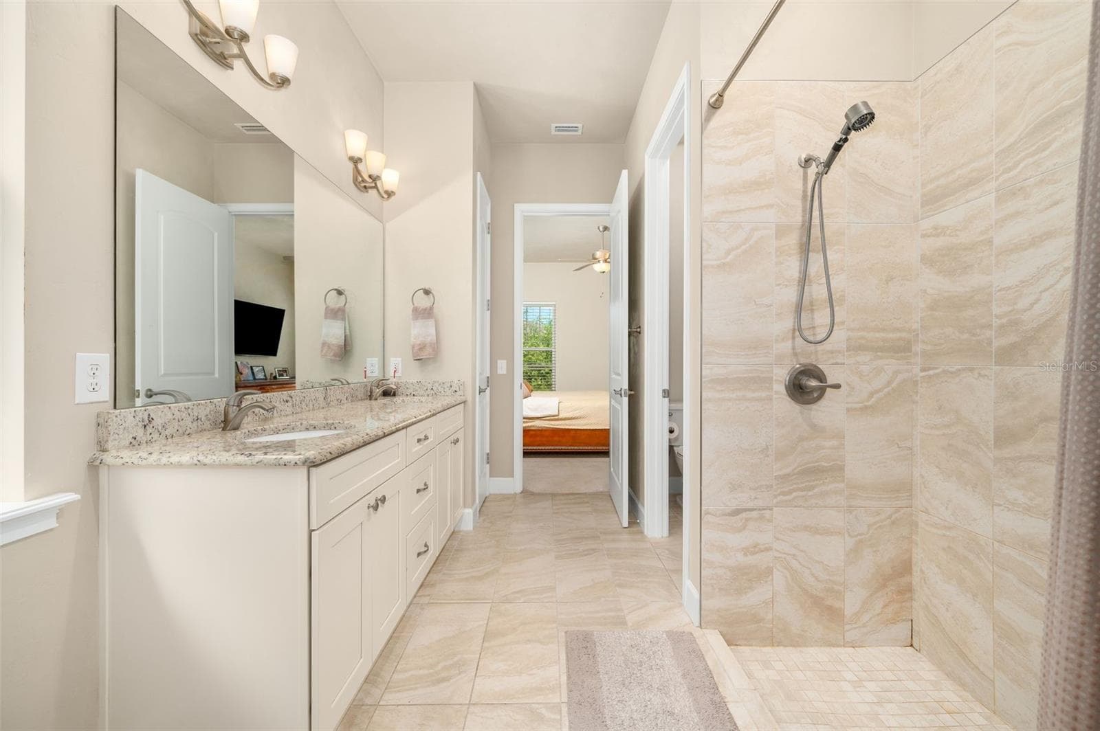 Owner's En Suite Bathroom - 1402 NW 132ND BLVD, NEWBERRY